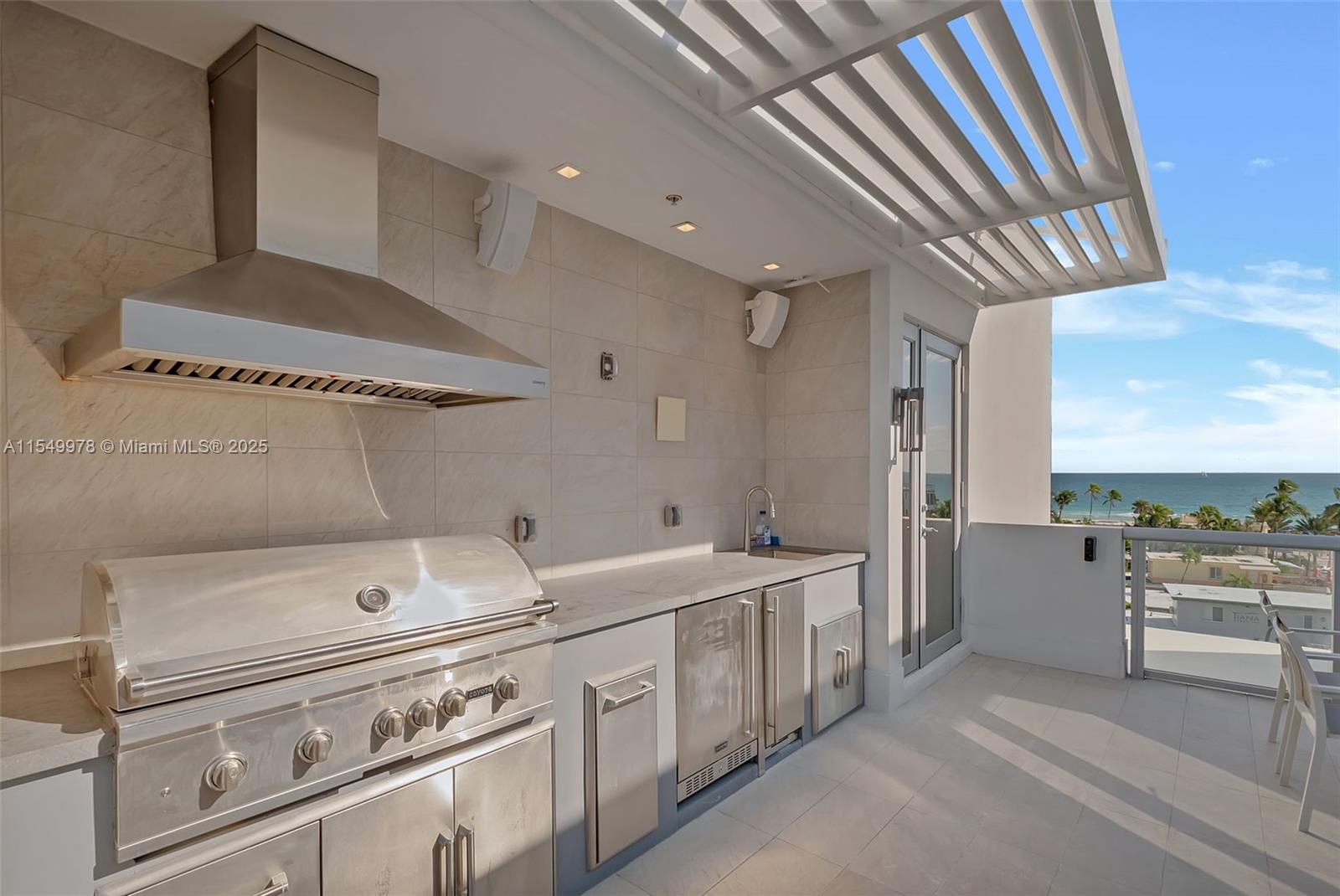 2870 N Ocean Dr, Hollywood, Florida 33019, 3 Bedrooms Bedrooms, ,3 BathroomsBathrooms,Residential,For Sale,2870 N Ocean Dr,A11549978