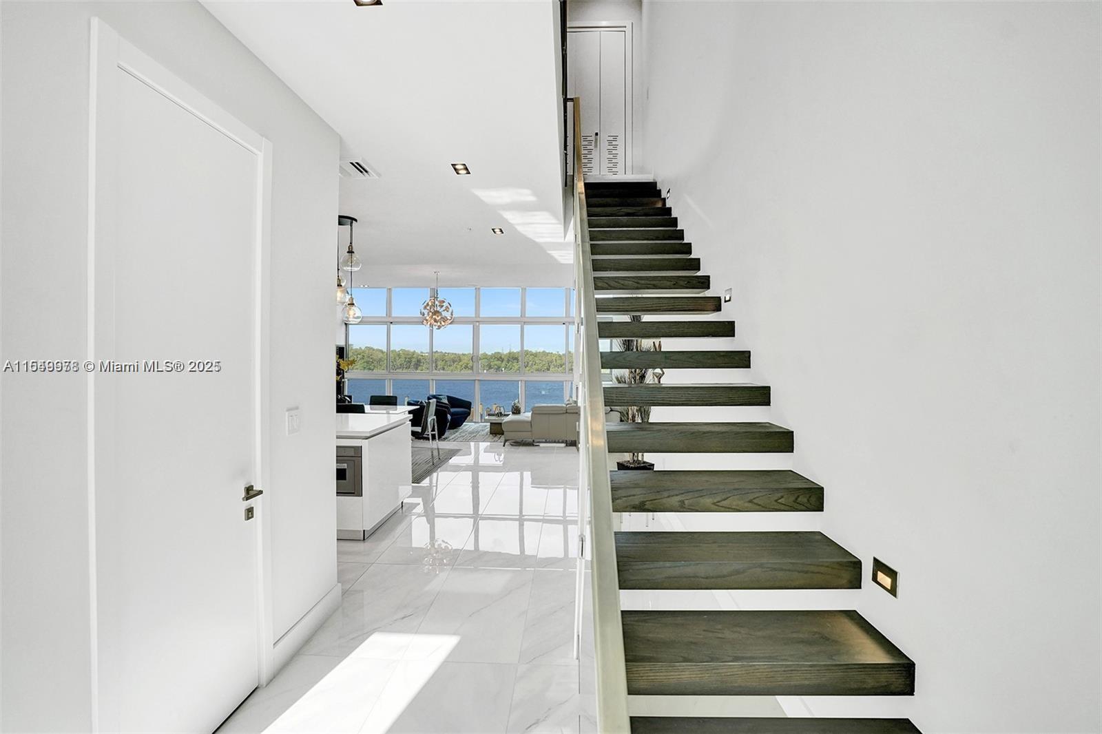 2870 Ocean Dr, Hollywood, FL, 33019 United States, 3 Bedrooms Bedrooms, ,3 BathroomsBathrooms,Residential,For Sale,Ocean Dr,A11549978