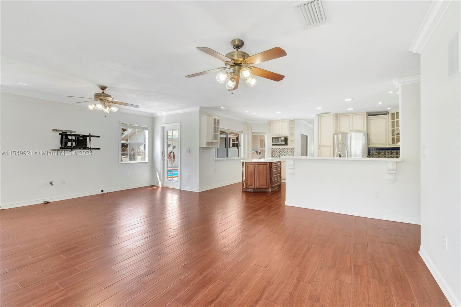 14030 145th Ter, Miami, FL, 33186 United States, 5 Bedrooms Bedrooms, ,3 BathroomsBathrooms,Residential,For Sale,145th Ter,A11549921