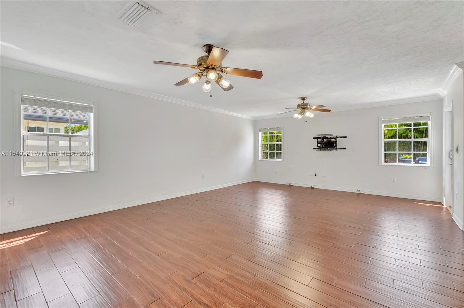 14030 145th Ter, Miami, FL, 33186 United States, 5 Bedrooms Bedrooms, ,3 BathroomsBathrooms,Residential,For Sale,145th Ter,A11549921