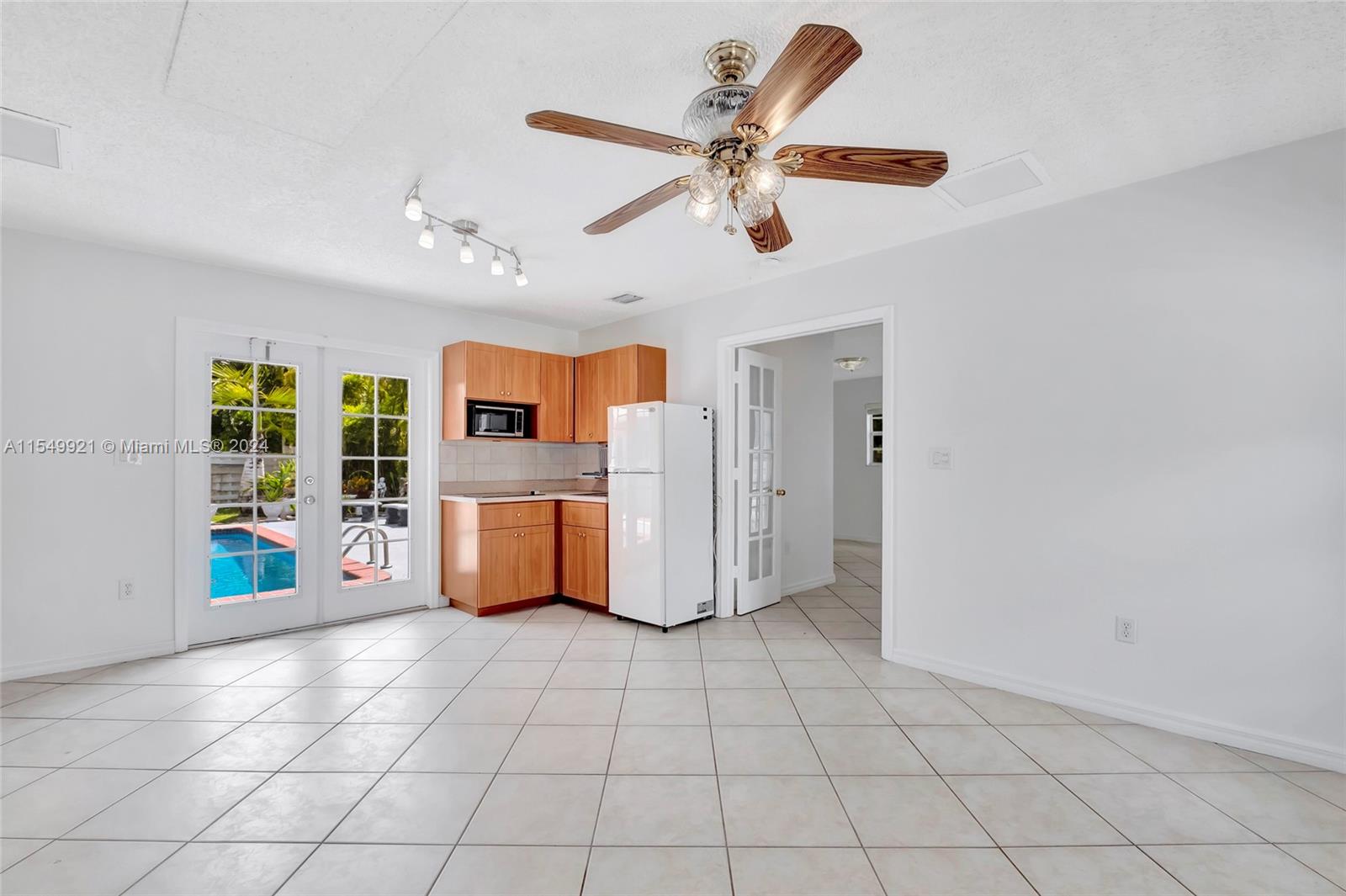 14030 145th Ter, Miami, FL, 33186 United States, 5 Bedrooms Bedrooms, ,3 BathroomsBathrooms,Residential,For Sale,145th Ter,A11549921