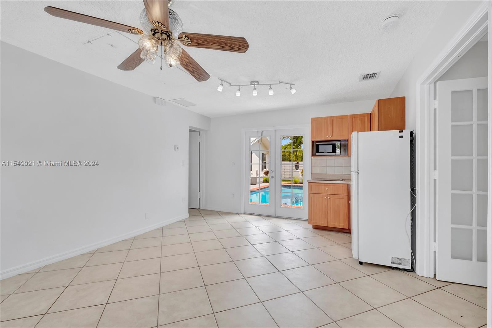 14030 145th Ter, Miami, FL, 33186 United States, 5 Bedrooms Bedrooms, ,3 BathroomsBathrooms,Residential,For Sale,145th Ter,A11549921