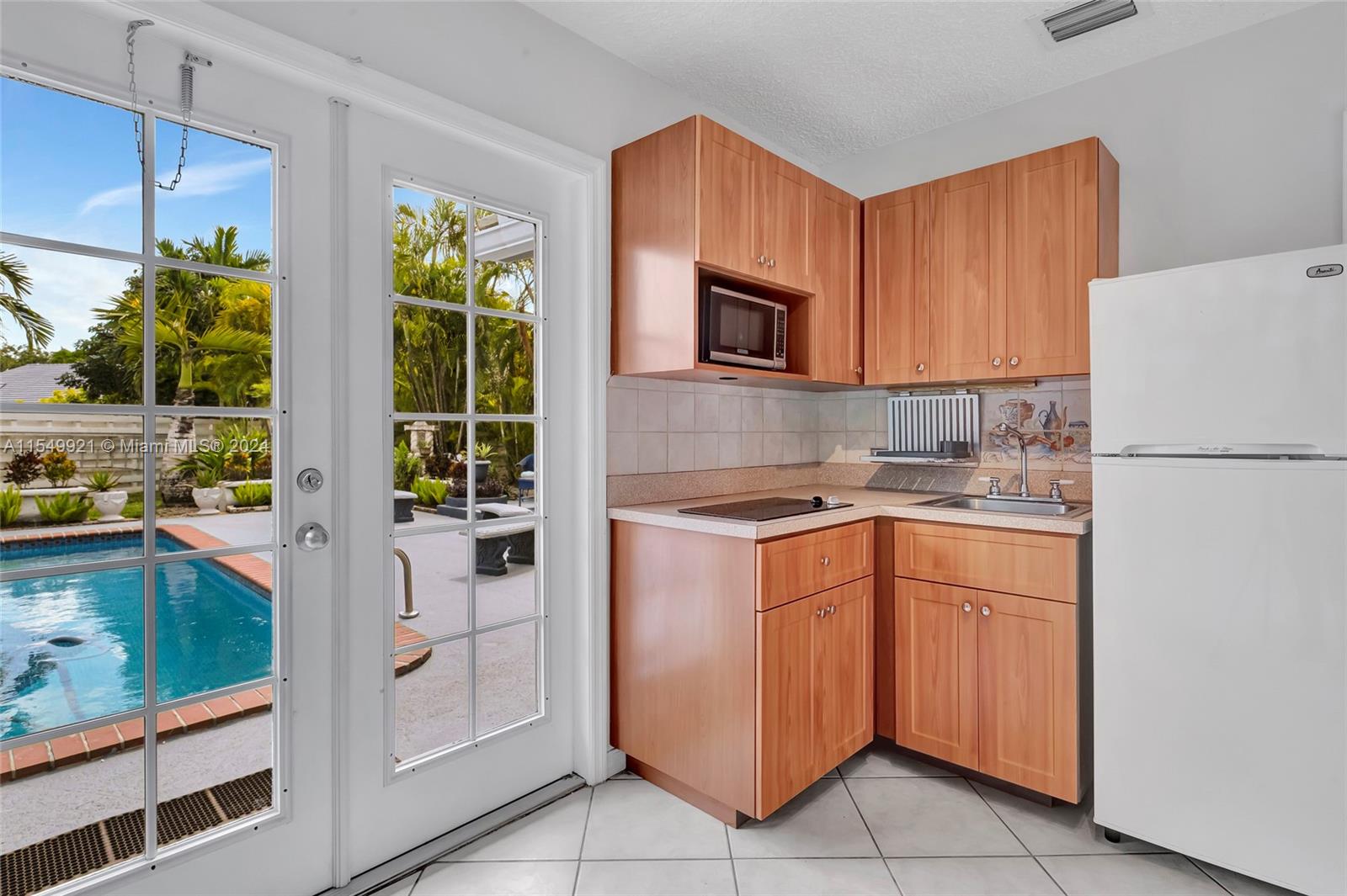 14030 145th Ter, Miami, FL, 33186 United States, 5 Bedrooms Bedrooms, ,3 BathroomsBathrooms,Residential,For Sale,145th Ter,A11549921