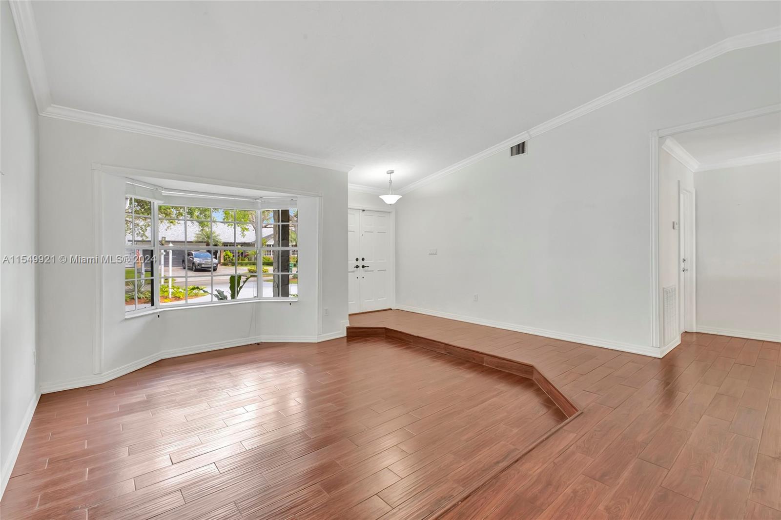 14030 145th Ter, Miami, FL, 33186 United States, 5 Bedrooms Bedrooms, ,3 BathroomsBathrooms,Residential,For Sale,145th Ter,A11549921