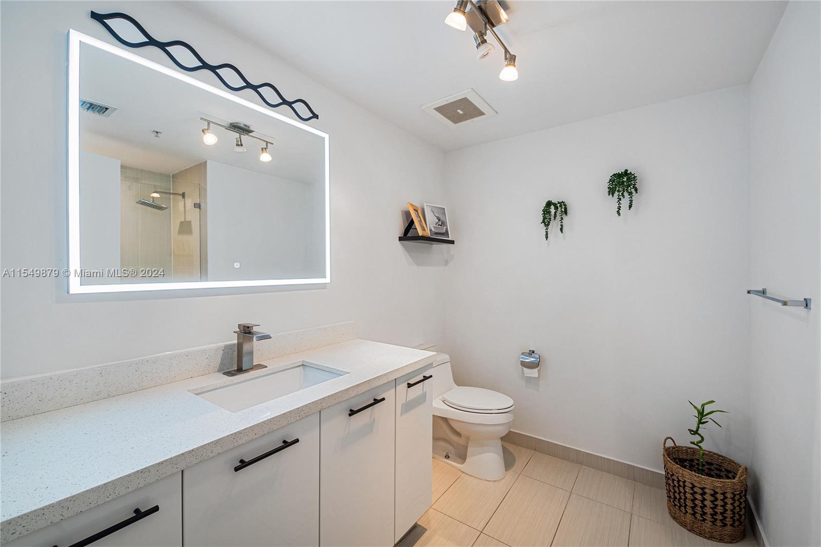 3250 1st Ave, Miami, FL, 33137 United States, 2 Bedrooms Bedrooms, ,2 BathroomsBathrooms,Residential,For Sale,1st Ave,A11549879