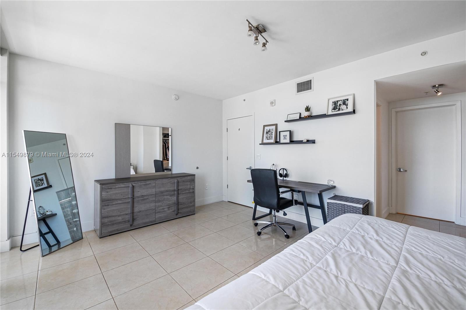 3250 1st Ave, Miami, FL, 33137 United States, 2 Bedrooms Bedrooms, ,2 BathroomsBathrooms,Residential,For Sale,1st Ave,A11549879