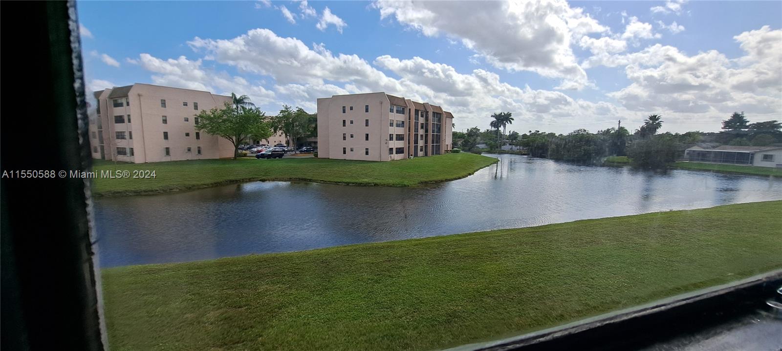 Sunrise, FL, 33322 United States, 2 Bedrooms Bedrooms, ,1 BathroomBathrooms,Residential,For Sale,A11550588