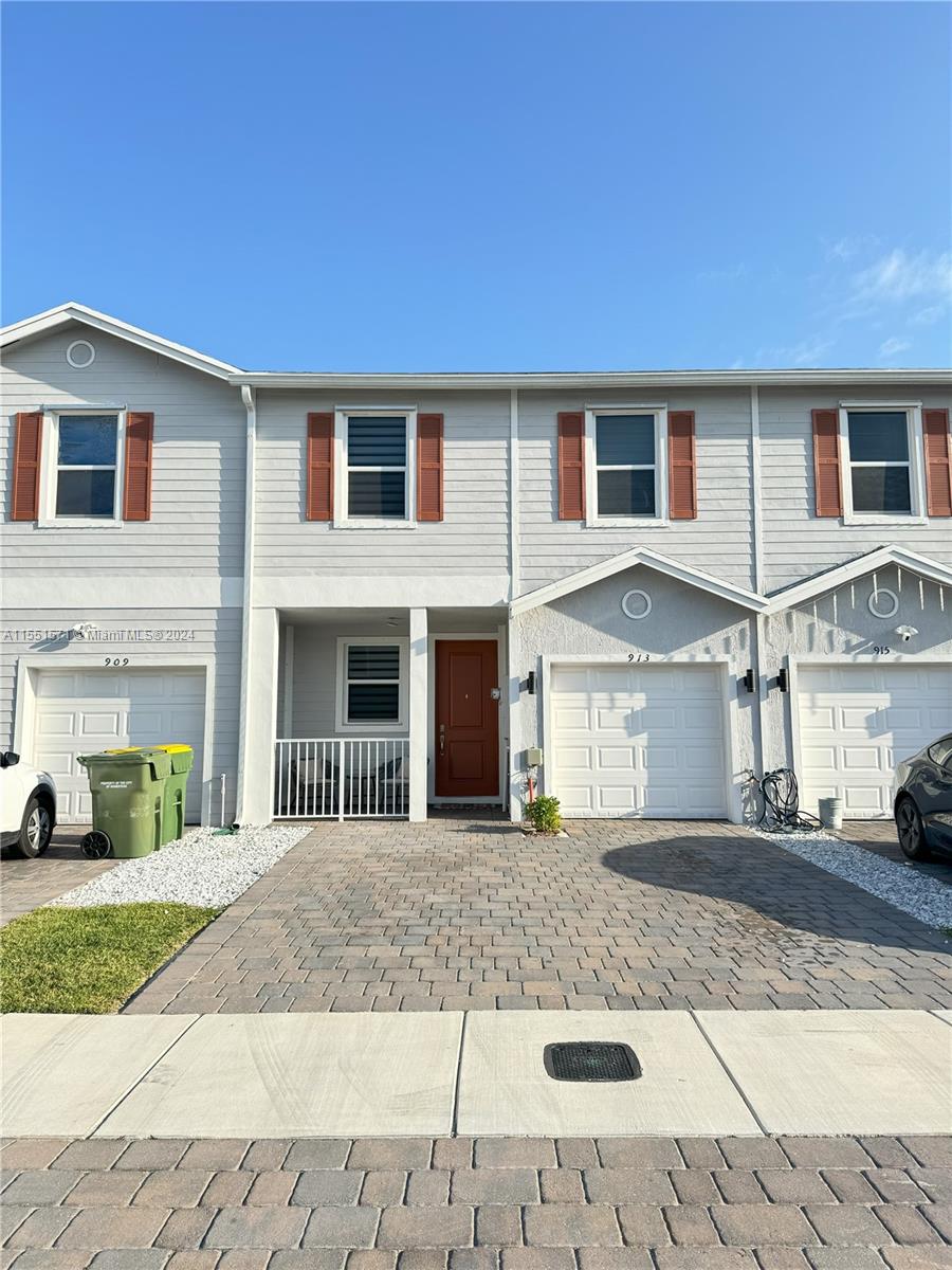 913 18th St, Homestead, FL, 33034 United States, 3 Bedrooms Bedrooms, ,2 BathroomsBathrooms,Residential,For Sale,18th St,A11551571