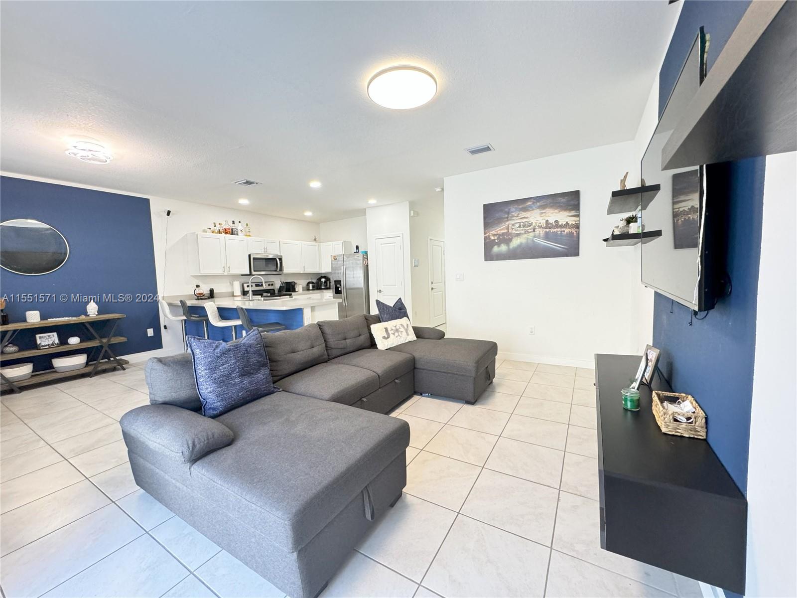 913 18th St, Homestead, FL, 33034 United States, 3 Bedrooms Bedrooms, ,2 BathroomsBathrooms,Residential,For Sale,18th St,A11551571