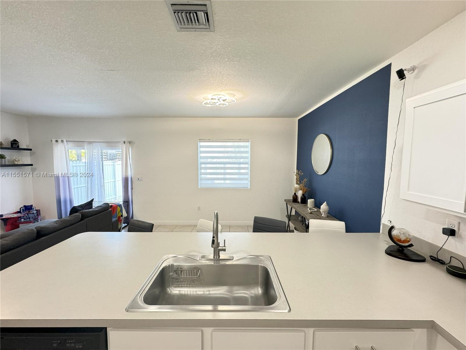 913 18th St, Homestead, FL, 33034 United States, 3 Bedrooms Bedrooms, ,2 BathroomsBathrooms,Residential,For Sale,18th St,A11551571