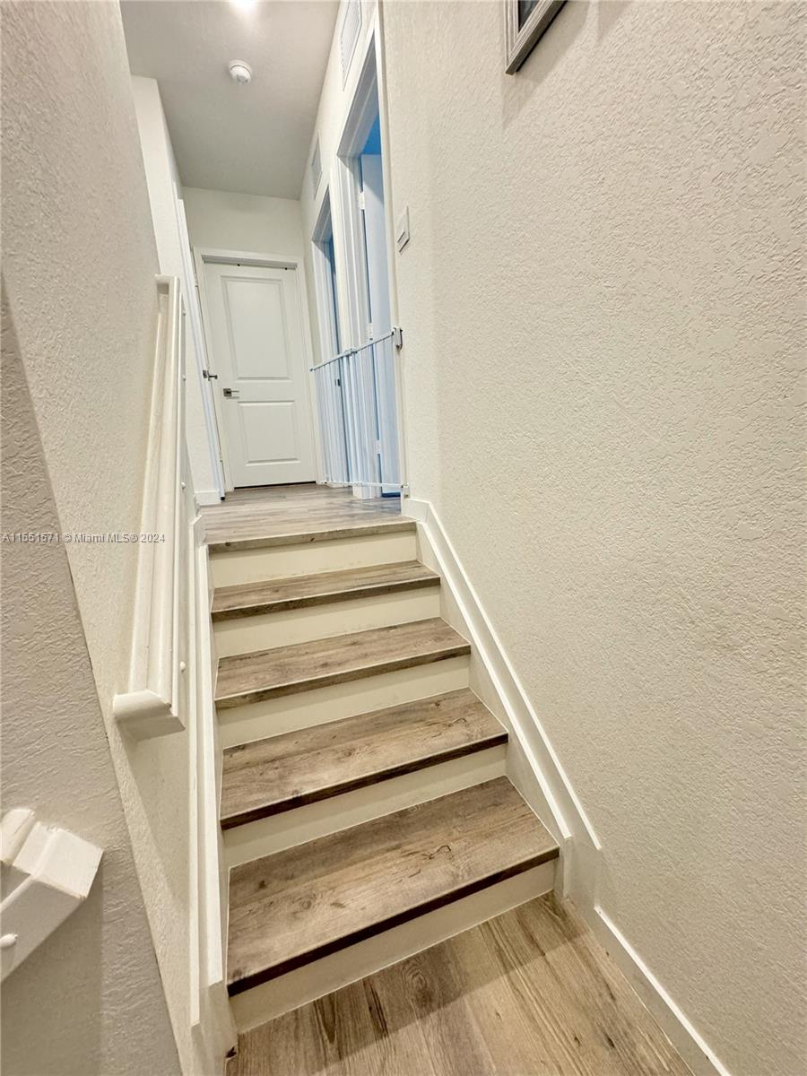 913 18th St, Homestead, FL, 33034 United States, 3 Bedrooms Bedrooms, ,2 BathroomsBathrooms,Residential,For Sale,18th St,A11551571