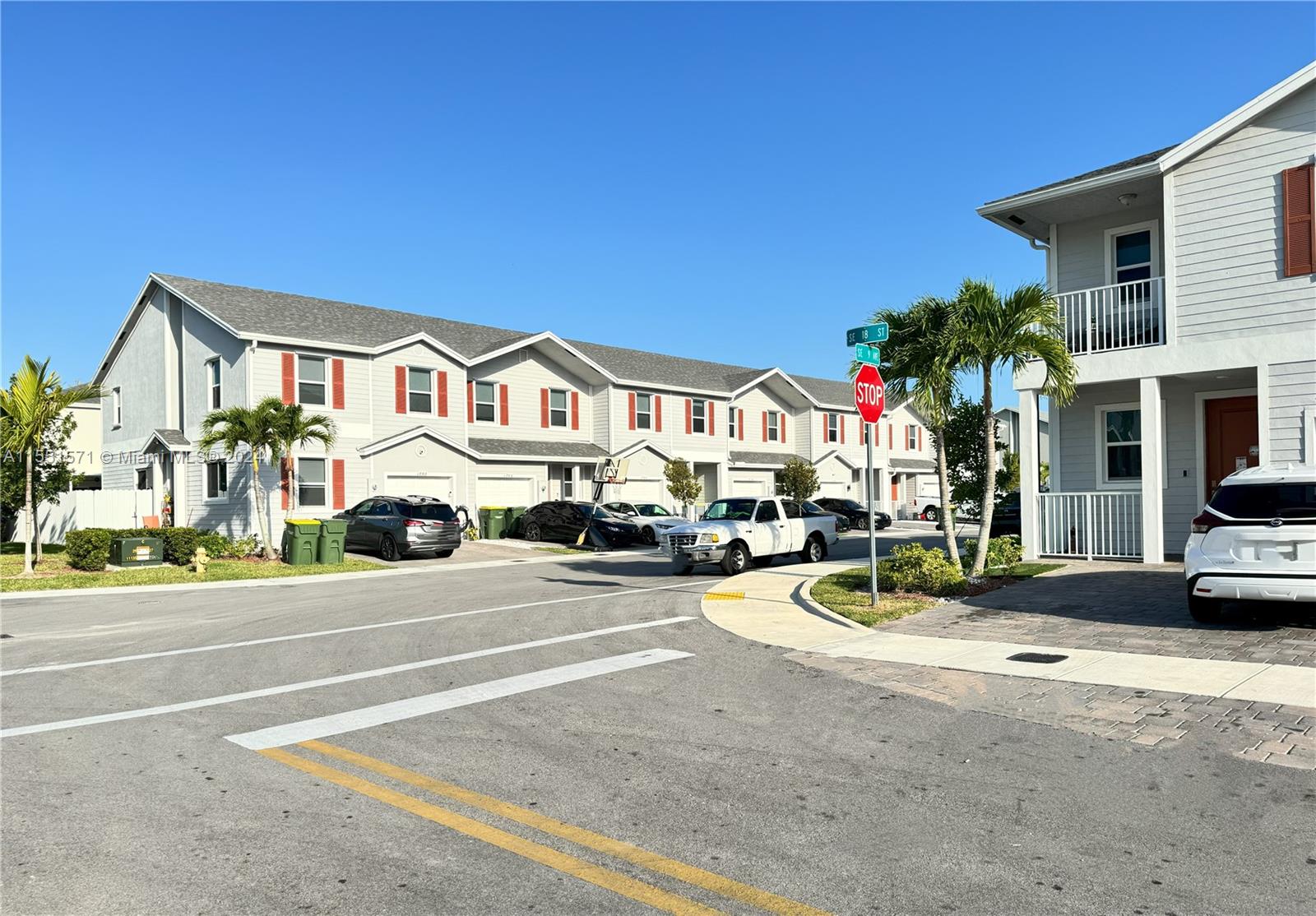913 18th St, Homestead, FL, 33034 United States, 3 Bedrooms Bedrooms, ,2 BathroomsBathrooms,Residential,For Sale,18th St,A11551571