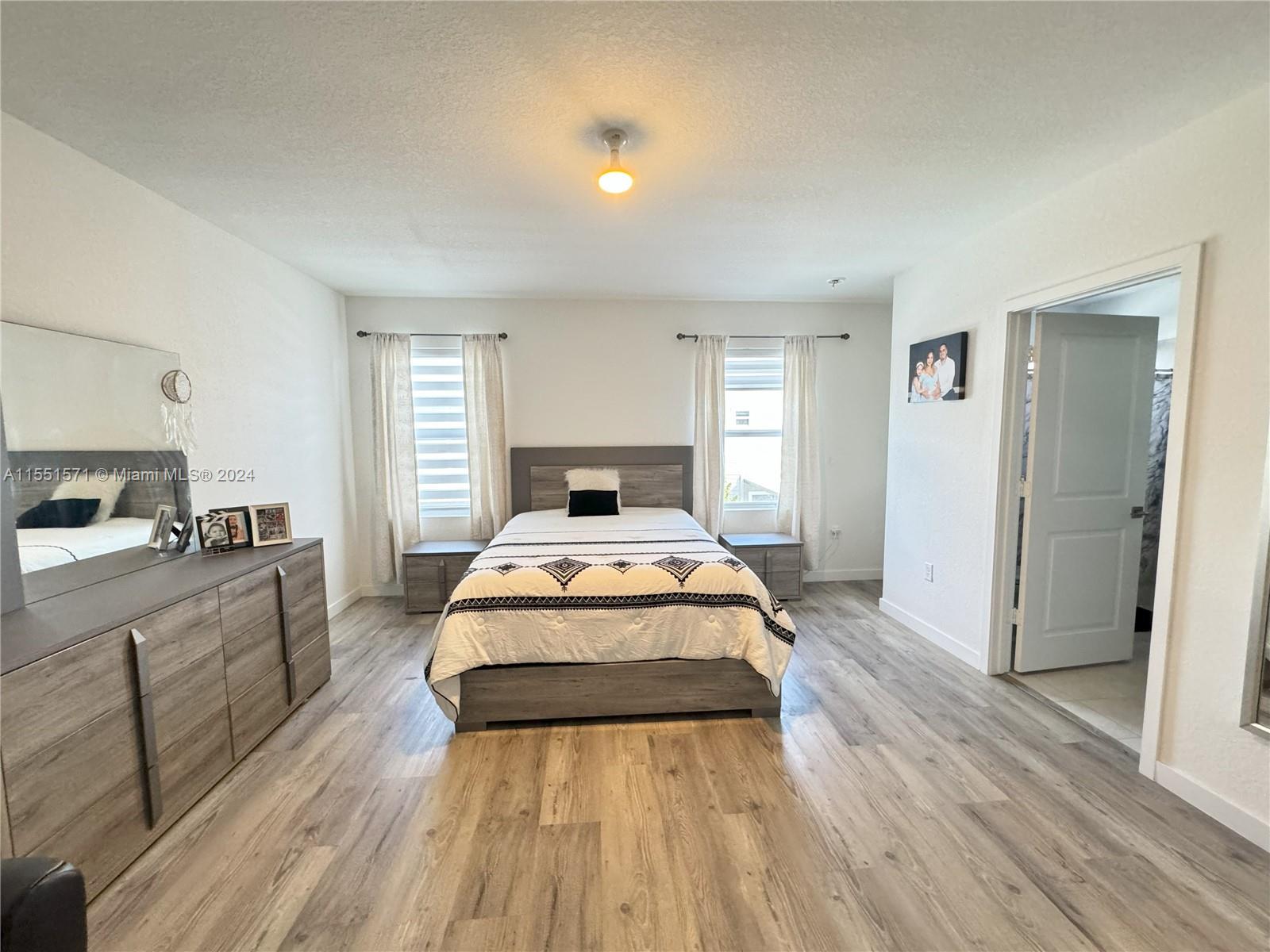 913 18th St, Homestead, FL, 33034 United States, 3 Bedrooms Bedrooms, ,2 BathroomsBathrooms,Residential,For Sale,18th St,A11551571