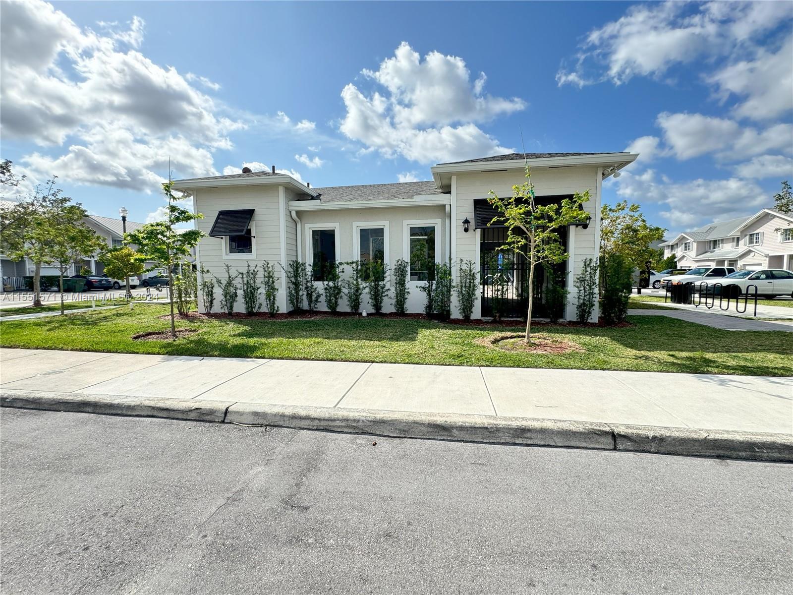 913 18th St, Homestead, FL, 33034 United States, 3 Bedrooms Bedrooms, ,2 BathroomsBathrooms,Residential,For Sale,18th St,A11551571