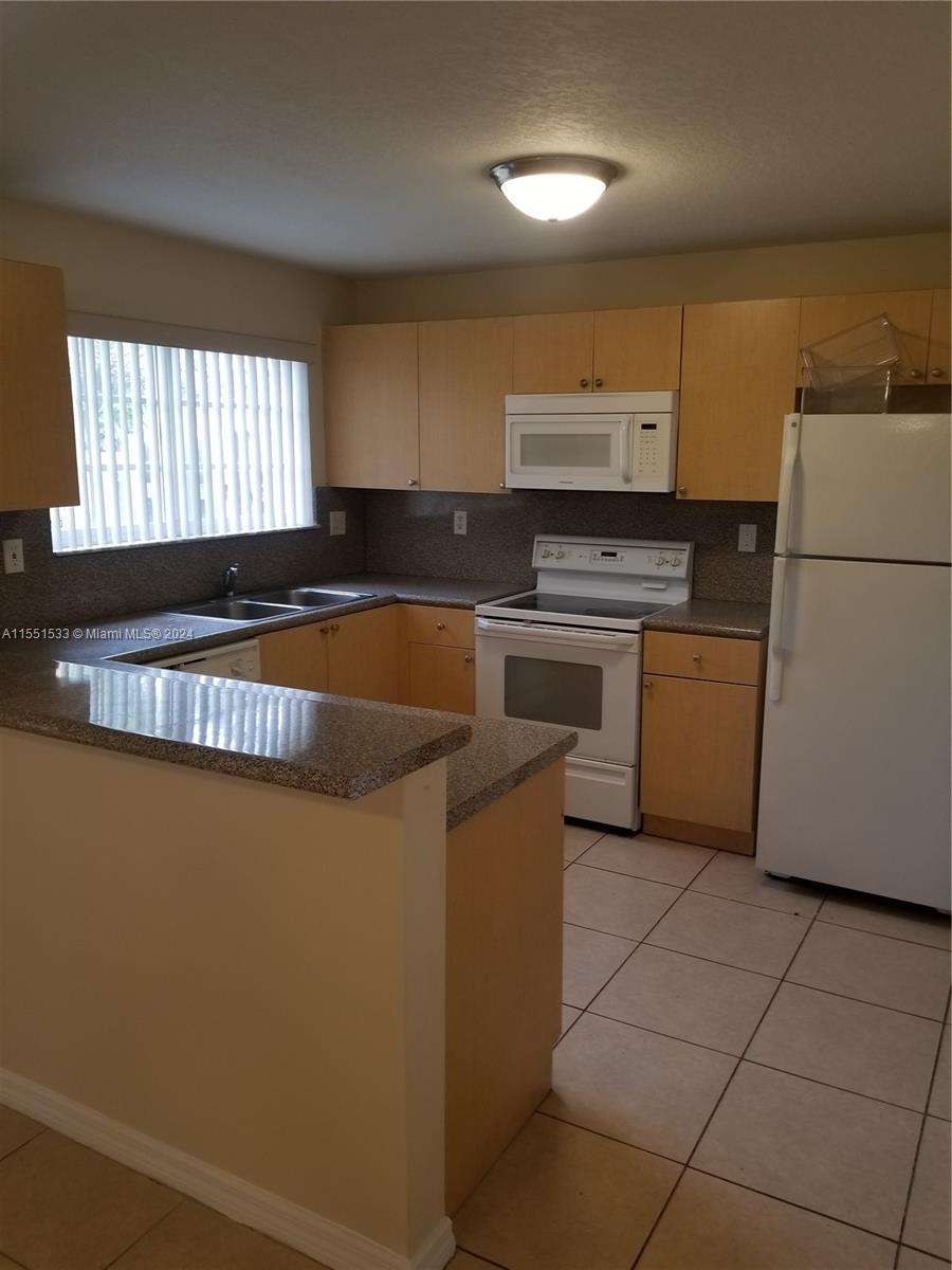 13954 SW 260th St 105, Homestead, Florida 33032, 3 Bedrooms Bedrooms, ,2 BathroomsBathrooms,Residentiallease,For Rent,13954 SW 260th St 105,A11551533