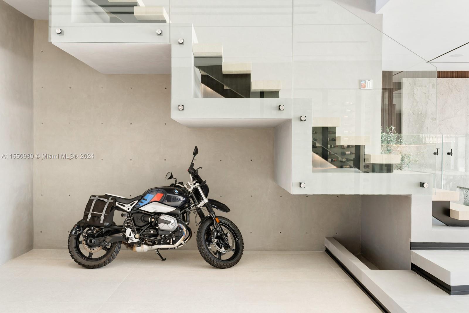 493 Holiday Dr, Hallandale Beach, Florida 33009, 6 Bedrooms Bedrooms, ,6 BathroomsBathrooms,Residential,For Sale,493 Holiday Dr,A11550980