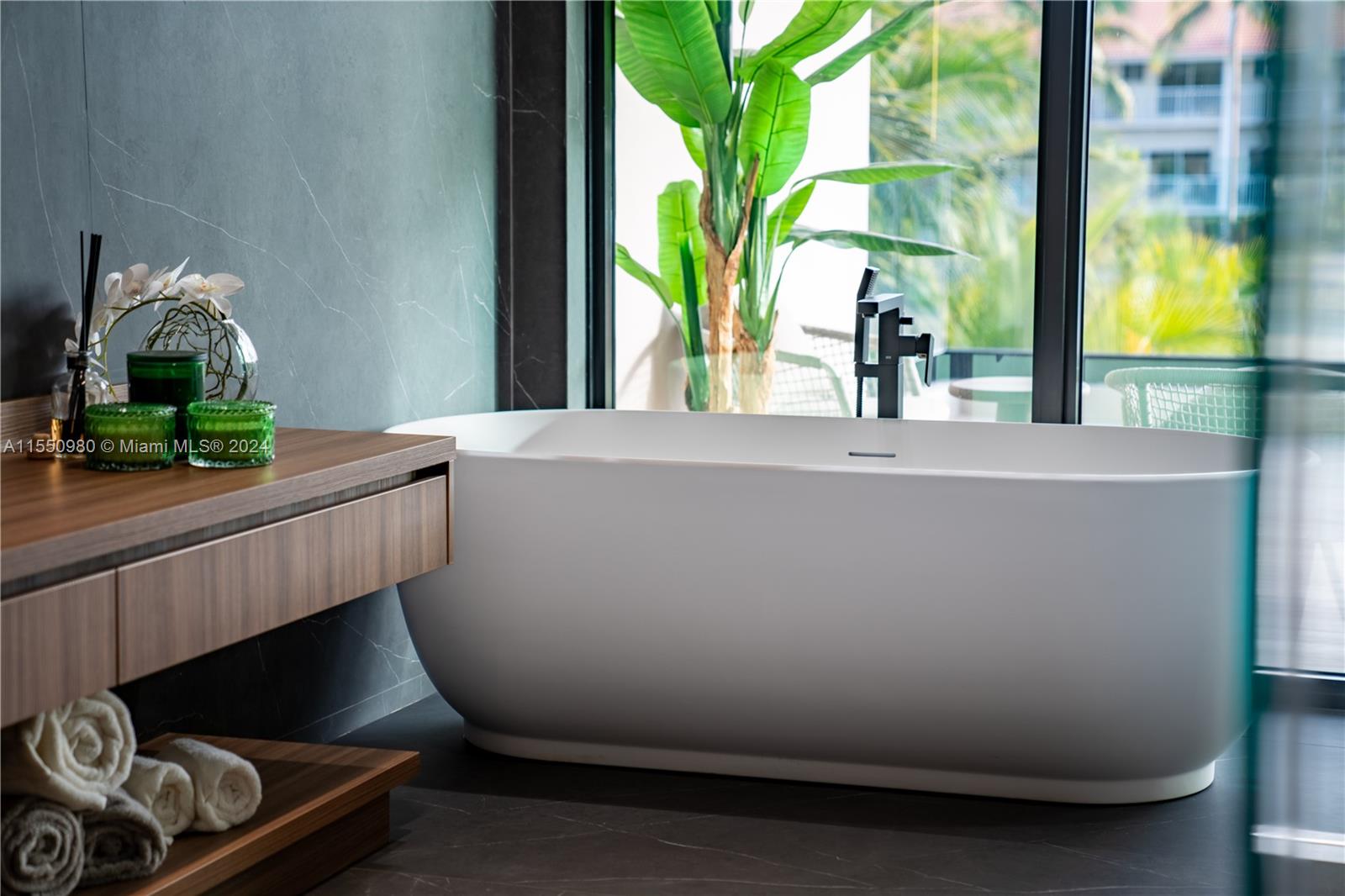 493 Holiday Dr, Hallandale Beach, FL, 33009 United States, 6 Bedrooms Bedrooms, ,6 BathroomsBathrooms,Residential,For Sale,Holiday Dr,A11550980