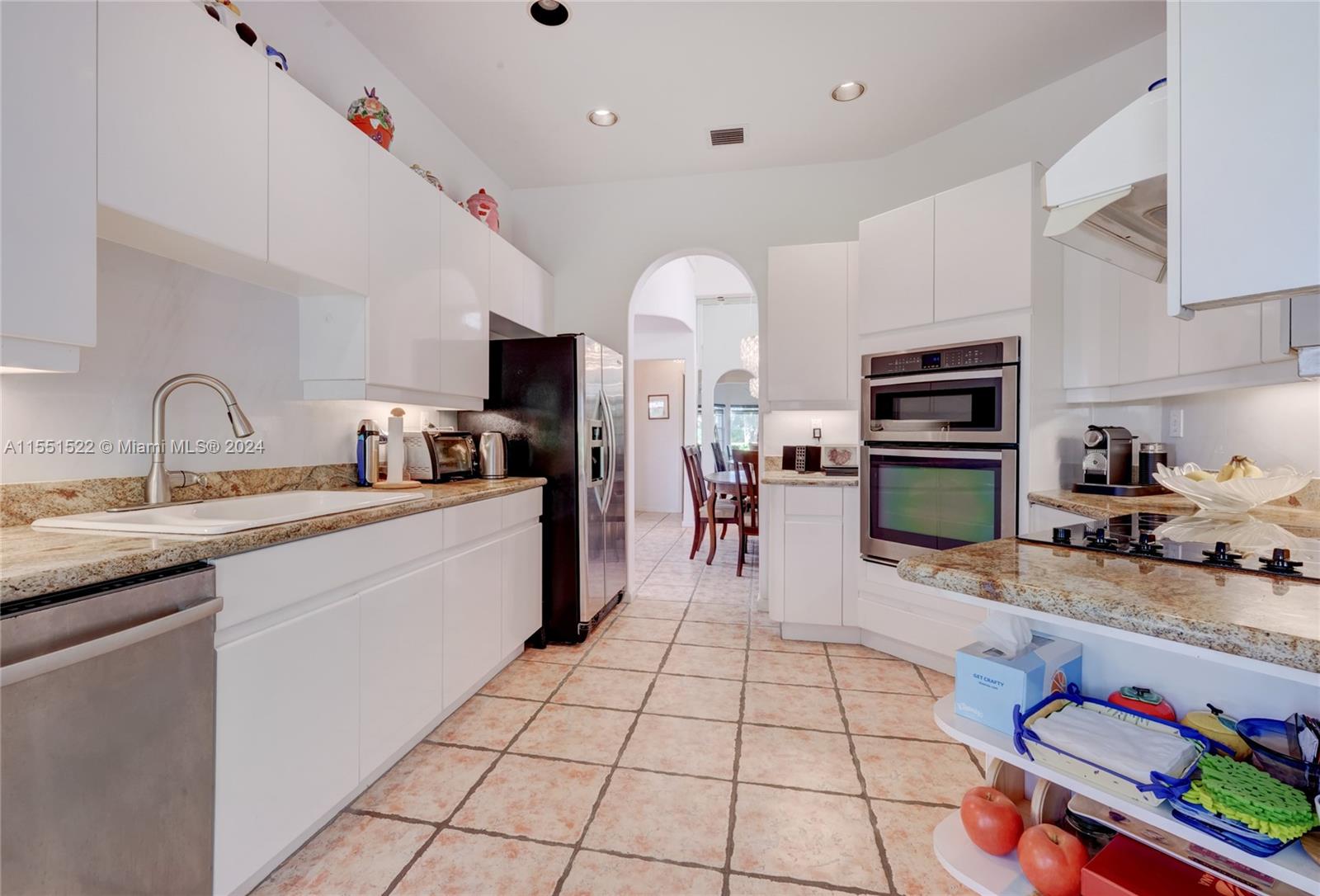 5240 NW 104th Ct, Doral, Florida 33178, 3 Bedrooms Bedrooms, ,2 BathroomsBathrooms,Residential,For Sale,5240 NW 104th Ct,A11551522