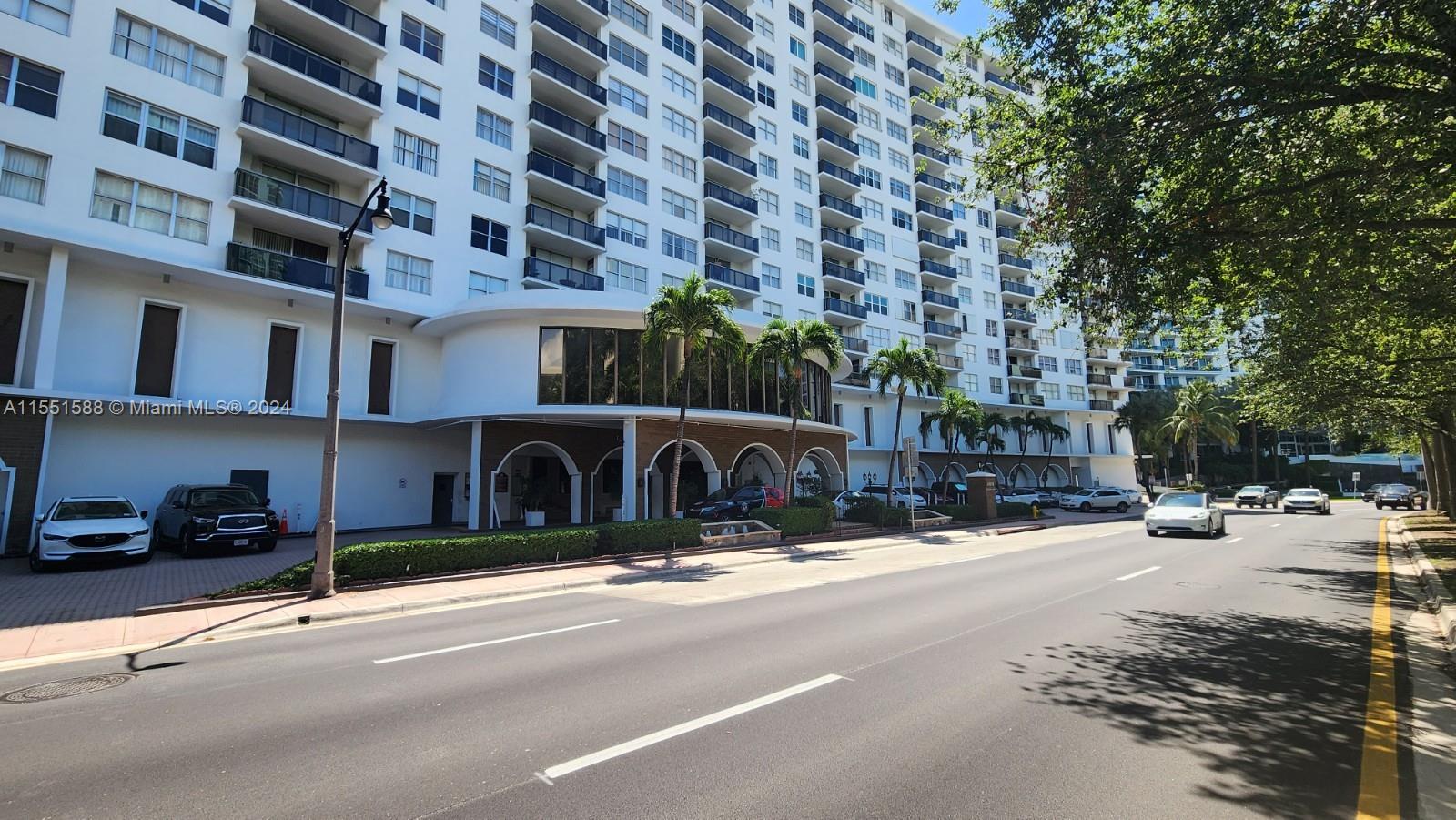 6039 Collins Ave 708, Miami Beach, Florida 33140, 4 Bedrooms Bedrooms, ,2 BathroomsBathrooms,Residential,For Sale,6039 Collins Ave 708,A11551588