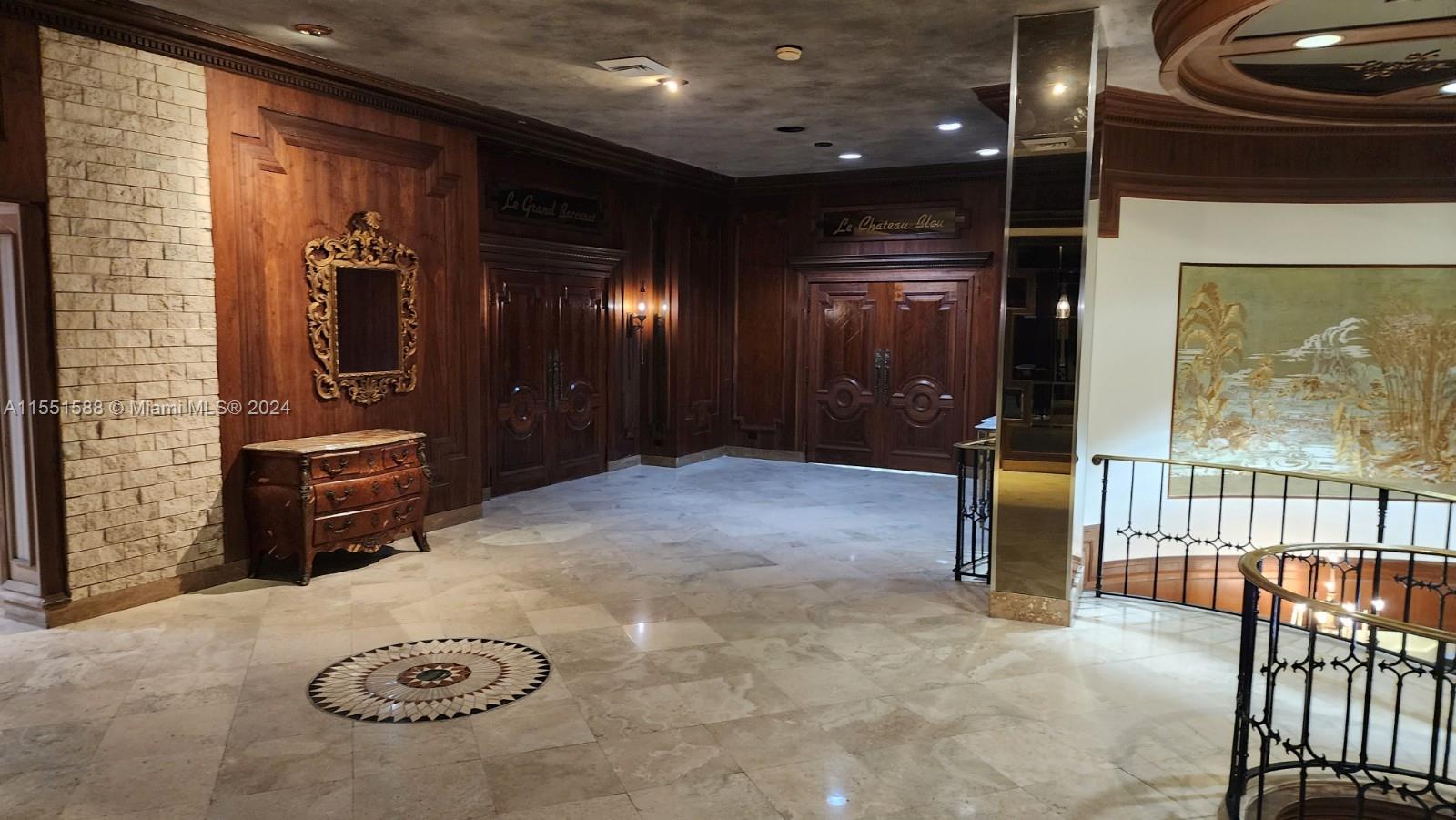 6039 Collins Ave, Miami Beach, FL, 33140 United States, 4 Bedrooms Bedrooms, ,2 BathroomsBathrooms,Residential,For Sale,Collins Ave,A11551588