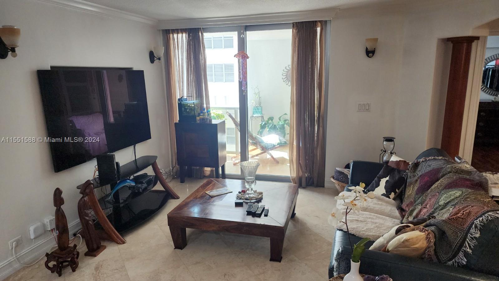 6039 Collins Ave, Miami Beach, FL, 33140 United States, 4 Bedrooms Bedrooms, ,2 BathroomsBathrooms,Residential,For Sale,Collins Ave,A11551588