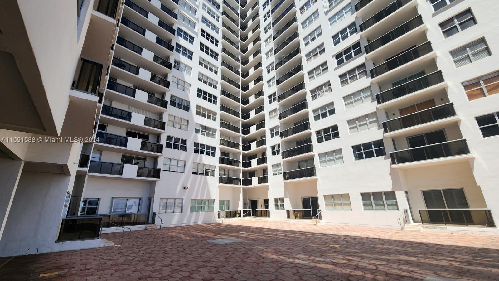 6039 Collins Ave 708, Miami Beach, Florida 33140, 4 Bedrooms Bedrooms, ,2 BathroomsBathrooms,Residential,For Sale,6039 Collins Ave 708,A11551588
