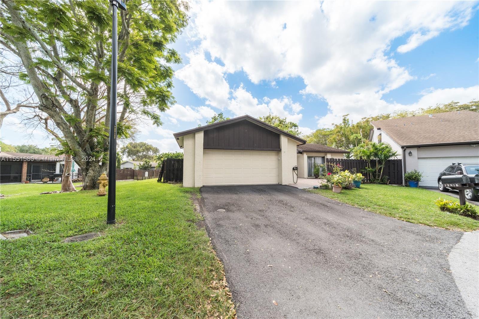 13416 108th St Cir N, Miami, FL, 33186 United States, 3 Bedrooms Bedrooms, ,2 BathroomsBathrooms,Residential,For Sale,108th St Cir N,A11551580