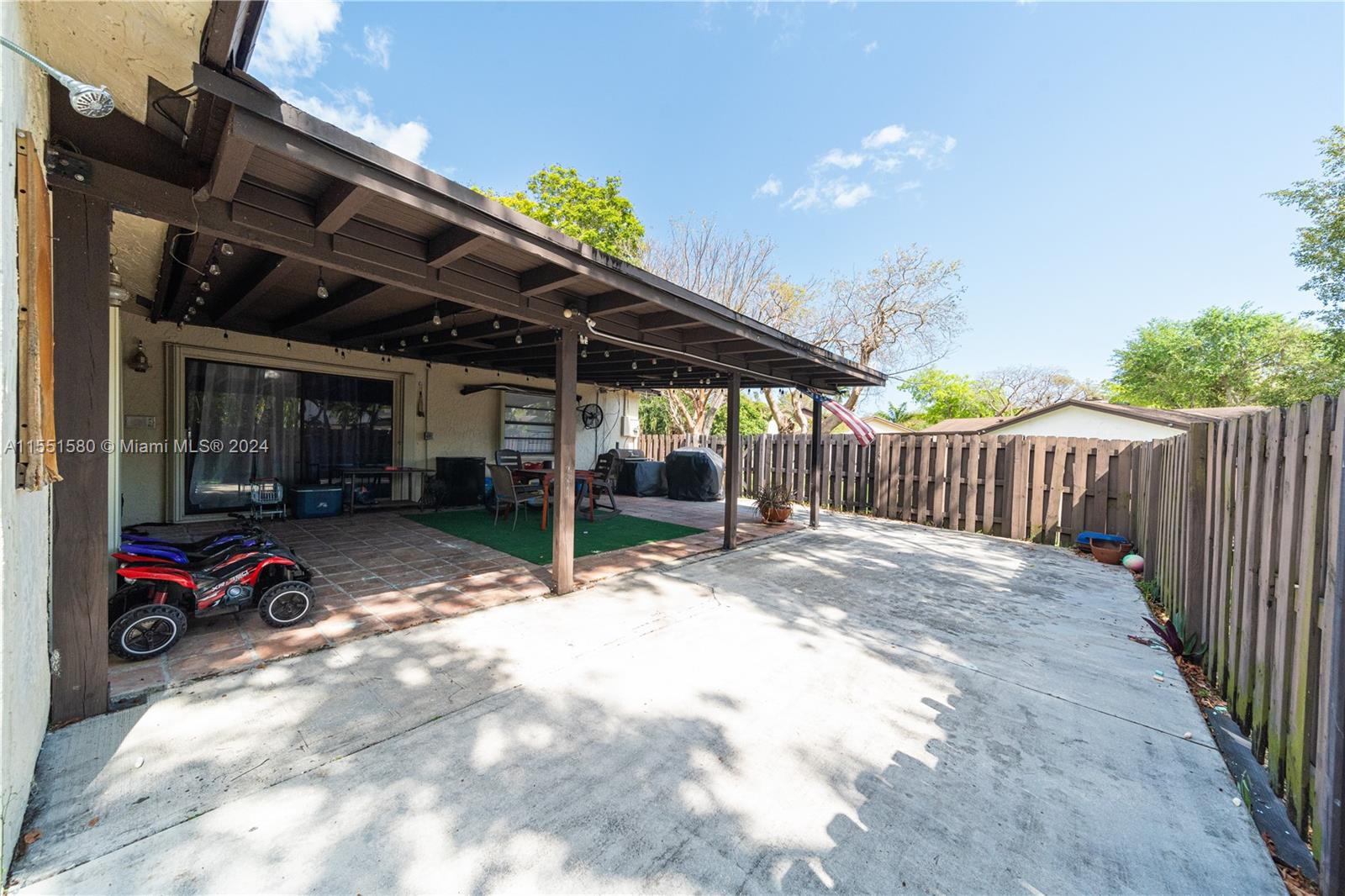 13416 108th St Cir N, Miami, FL, 33186 United States, 3 Bedrooms Bedrooms, ,2 BathroomsBathrooms,Residential,For Sale,108th St Cir N,A11551580