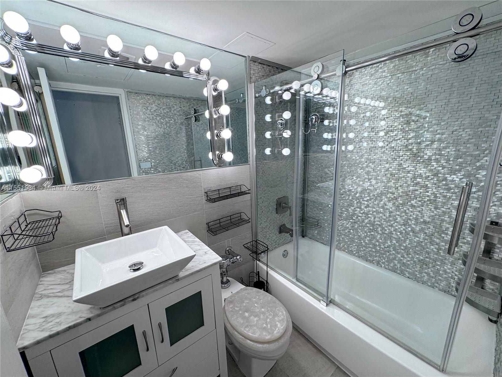 1500 Bay Rd 920S, Miami Beach, Florida 33139, 1 Bedroom Bedrooms, ,1 BathroomBathrooms,Residentiallease,For Rent,1500 Bay Rd 920S,A11551534