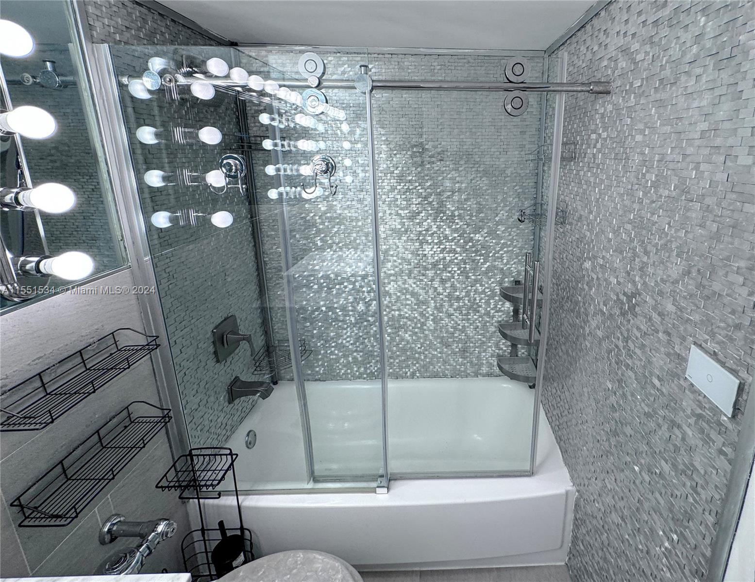 1500 Bay Rd 920S, Miami Beach, Florida 33139, 1 Bedroom Bedrooms, ,1 BathroomBathrooms,Residentiallease,For Rent,1500 Bay Rd 920S,A11551534