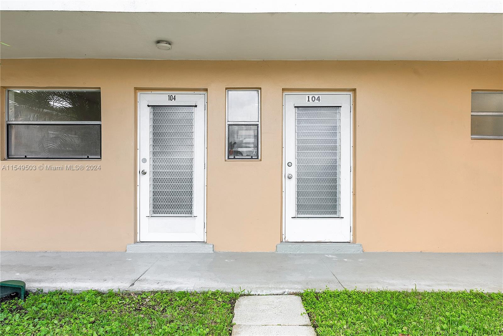 2191 1st Court, Boynton Beach, FL, 33435 United States, 1 Bedroom Bedrooms, ,1 BathroomBathrooms,Residential,For Sale,1st Court,A11549503