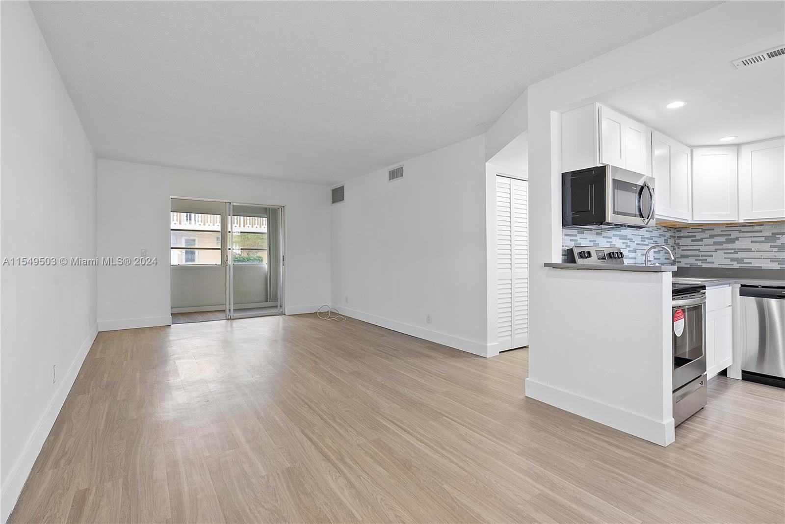 2191 1st Court, Boynton Beach, FL, 33435 United States, 1 Bedroom Bedrooms, ,1 BathroomBathrooms,Residential,For Sale,1st Court,A11549503