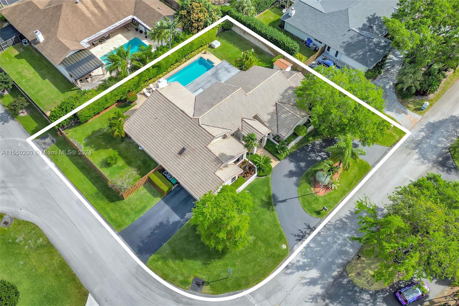 9991 127th Ter, Miami, FL, 33176 United States, 5 Bedrooms Bedrooms, ,4 BathroomsBathrooms,Residential,For Sale,127th Ter,A11550200
