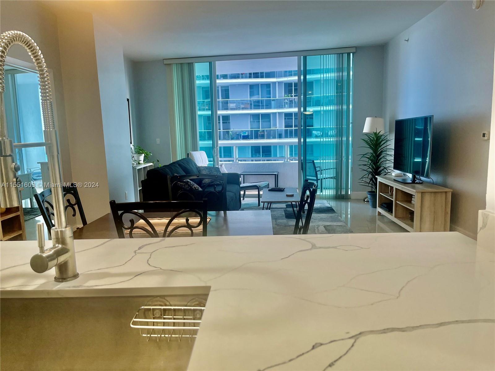 1800 N Bayshore Dr 814, Miami, Florida 33132, 2 Bedrooms Bedrooms, ,2 BathroomsBathrooms,Residentiallease,For Rent,1800 N Bayshore Dr 814,A11551603