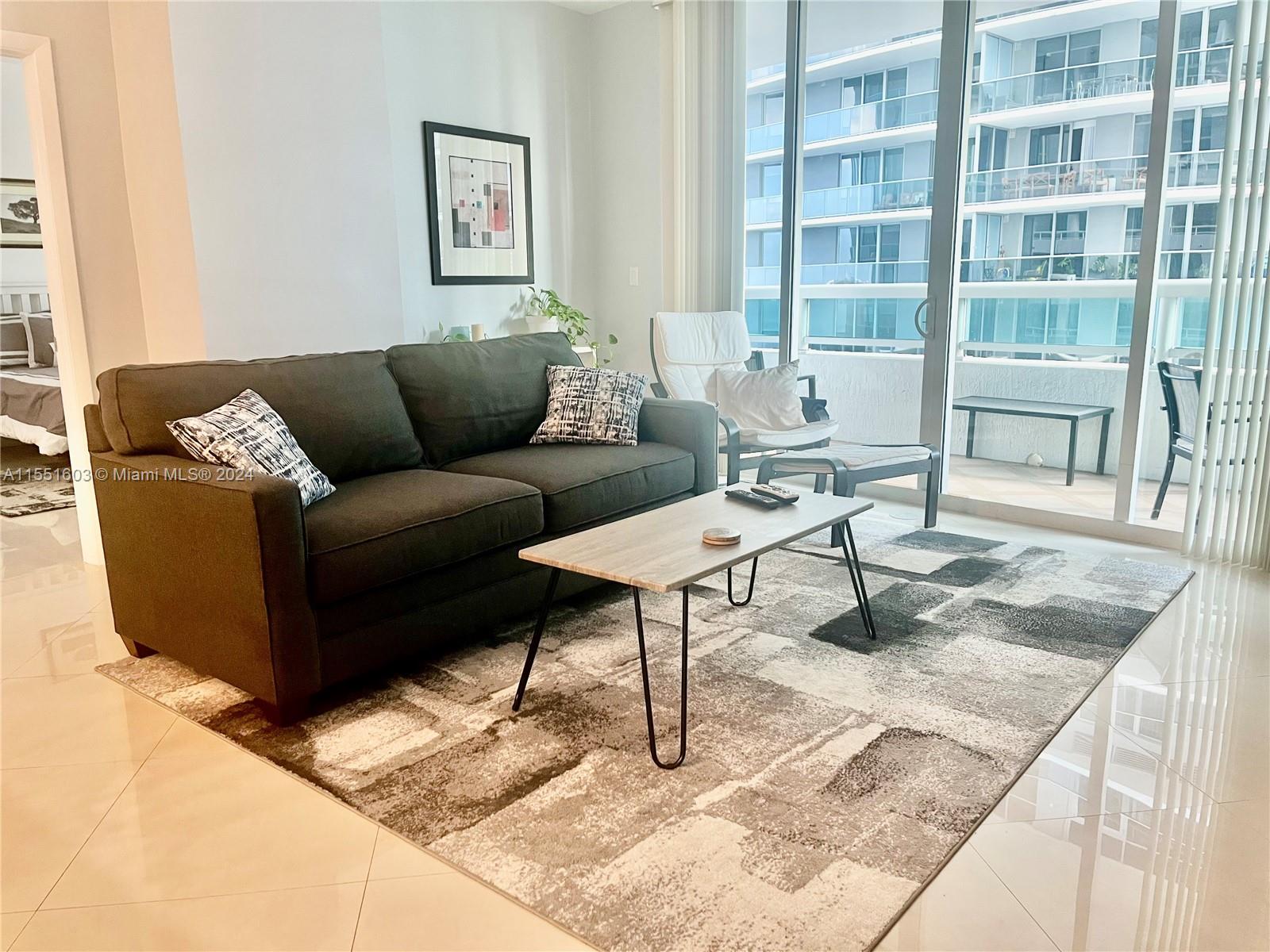 1800 N Bayshore Dr 814, Miami, Florida 33132, 2 Bedrooms Bedrooms, ,2 BathroomsBathrooms,Residentiallease,For Rent,1800 N Bayshore Dr 814,A11551603