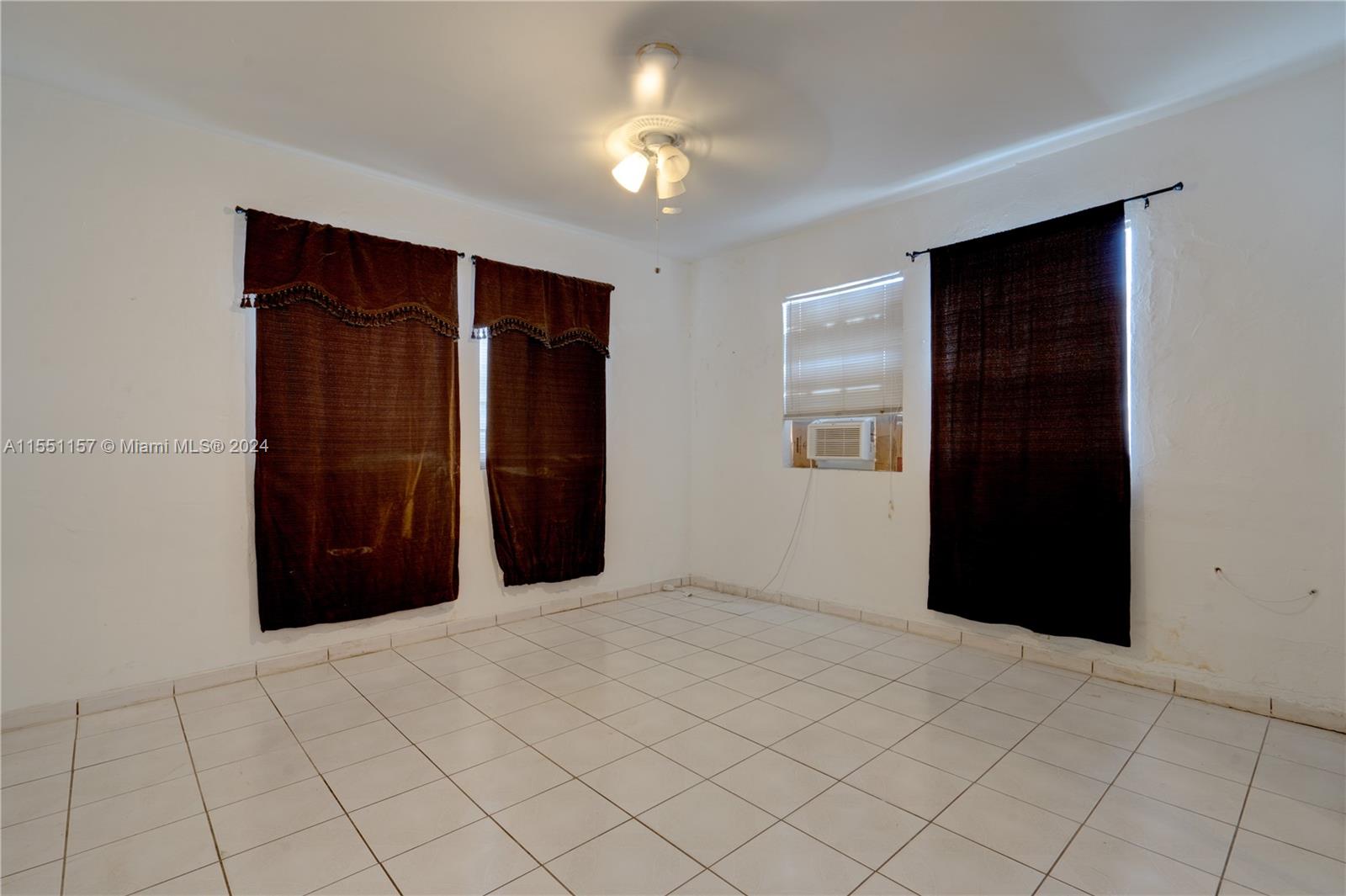 2420 34th St, Miami, FL, 33142 United States, 4 Bedrooms Bedrooms, ,4 BathroomsBathrooms,Residential,For Sale,34th St,A11551157