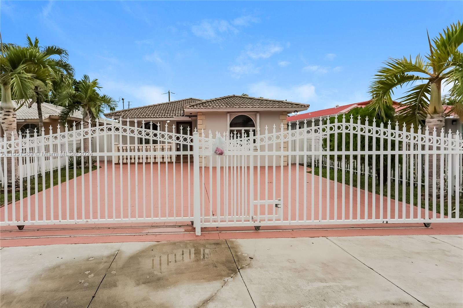 6746 15th St, Miami, FL, 33144 United States, 3 Bedrooms Bedrooms, ,2 BathroomsBathrooms,Residential,For Sale,15th St,A11551589