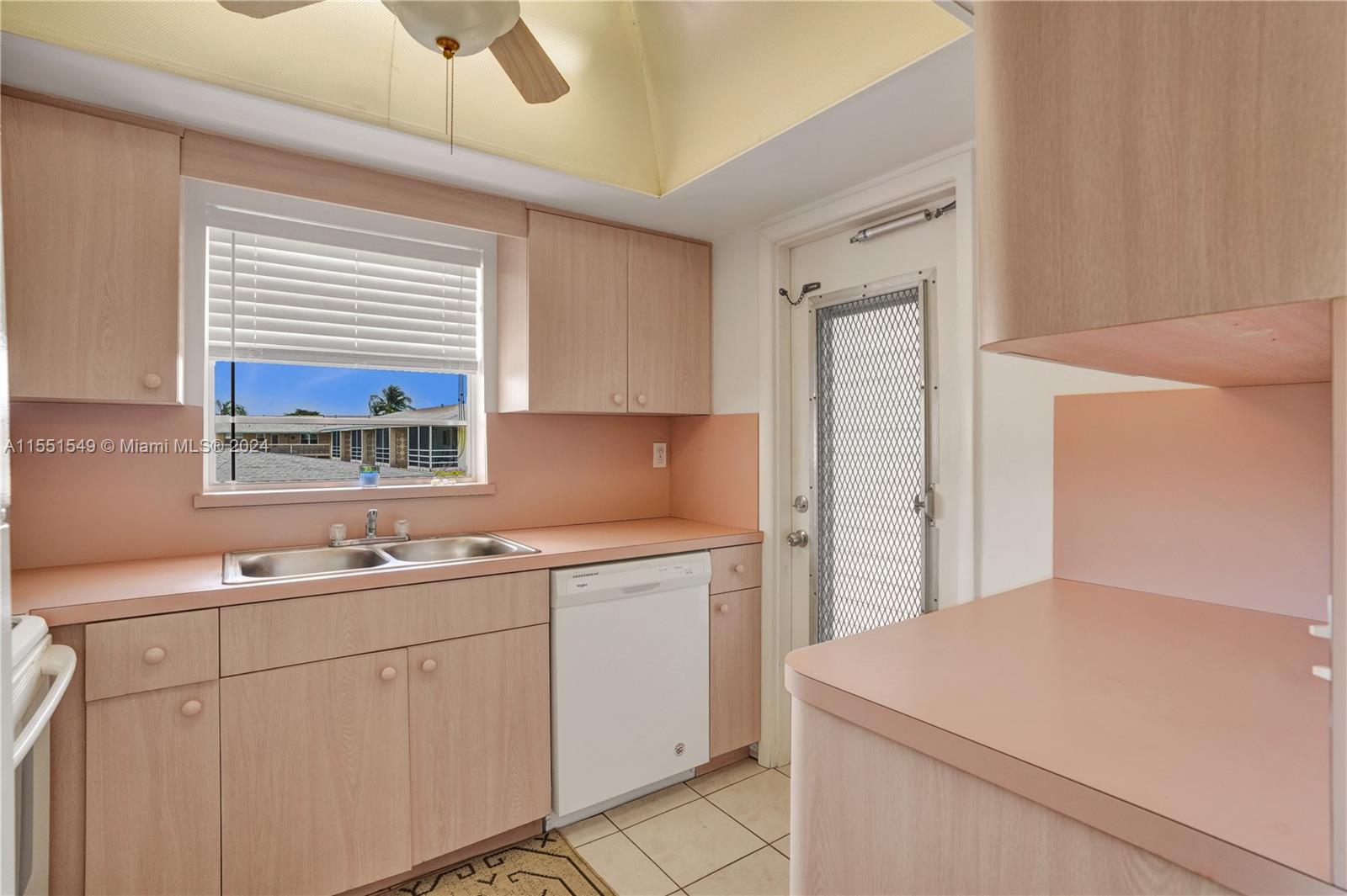 600 Pine Dr, Pompano Beach, FL, 33060 United States, 2 Bedrooms Bedrooms, ,2 BathroomsBathrooms,Residential,For Sale,Pine Dr,A11551549