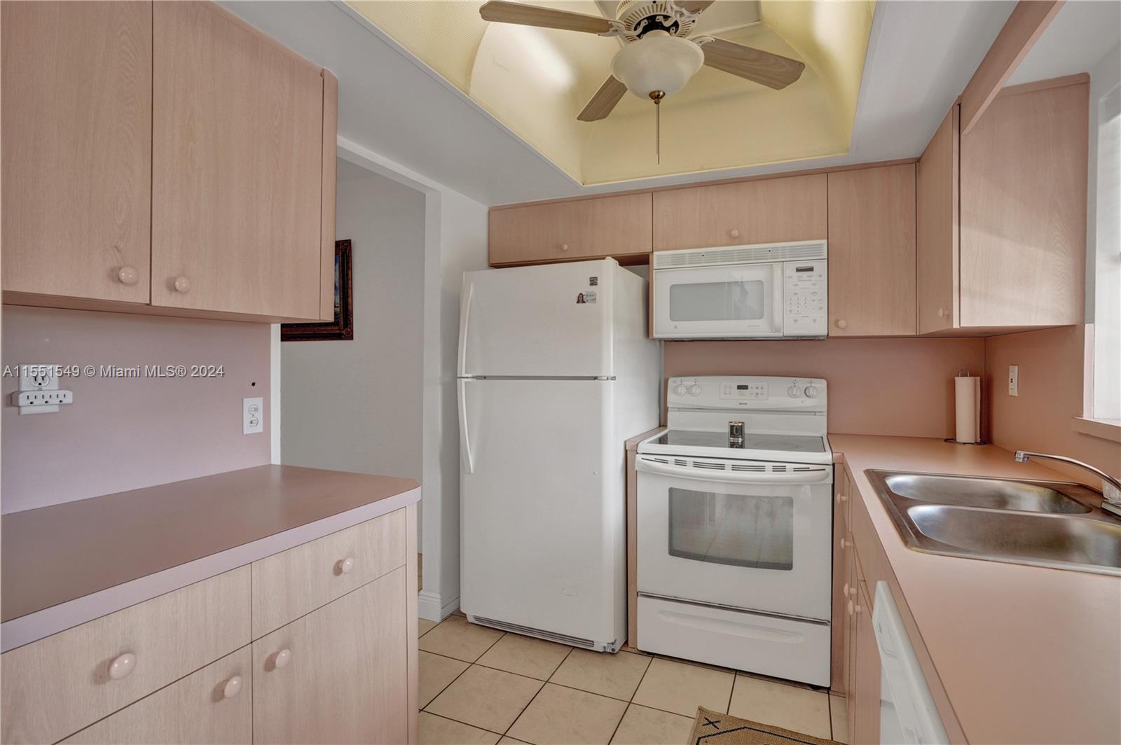 600 Pine Dr, Pompano Beach, FL, 33060 United States, 2 Bedrooms Bedrooms, ,2 BathroomsBathrooms,Residential,For Sale,Pine Dr,A11551549