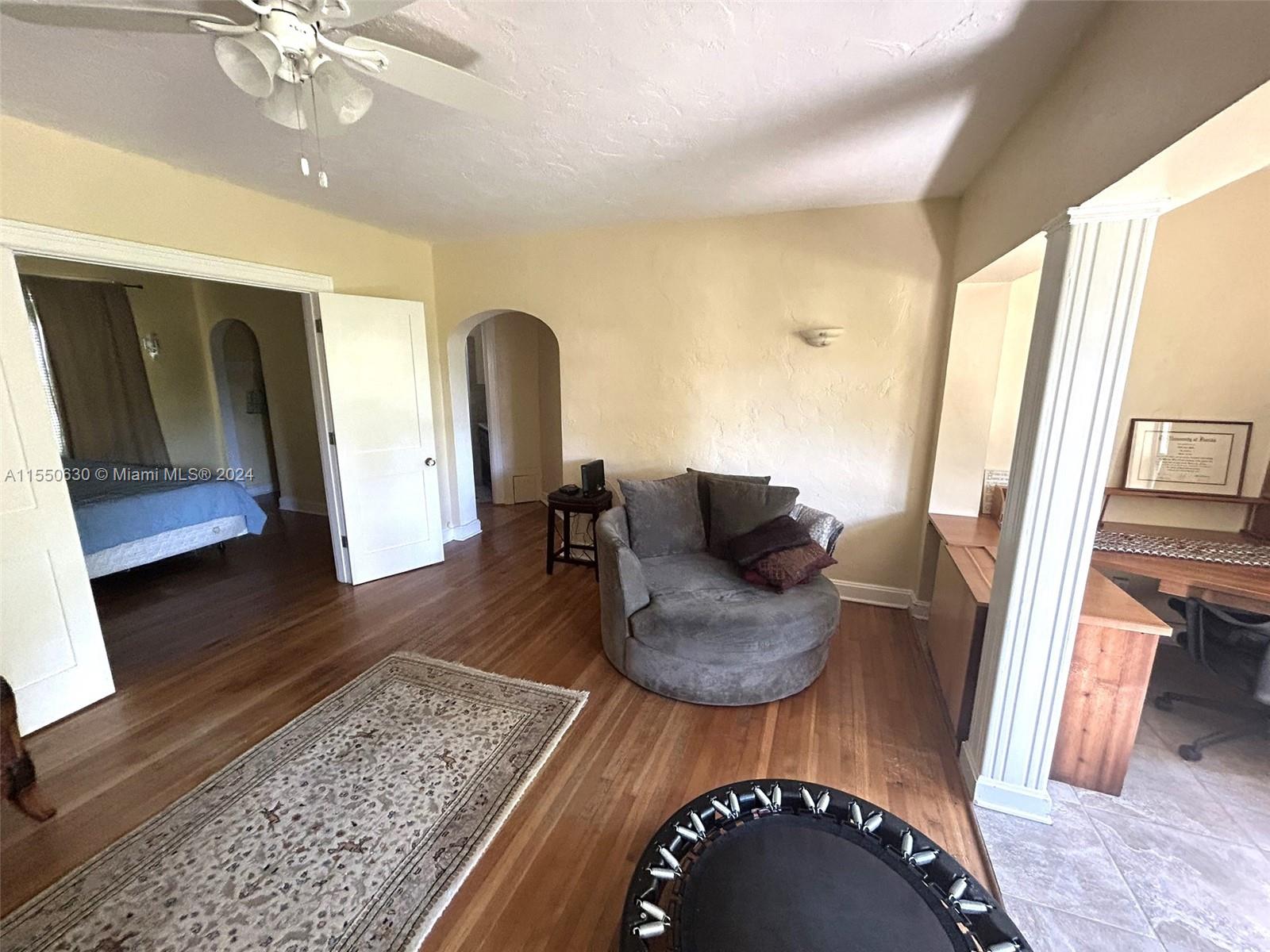 421 Grand Concourse, Miami Shores, FL, 33138 United States, 1 Bedroom Bedrooms, ,1 BathroomBathrooms,Residential,For Sale,Grand Concourse,A11550630