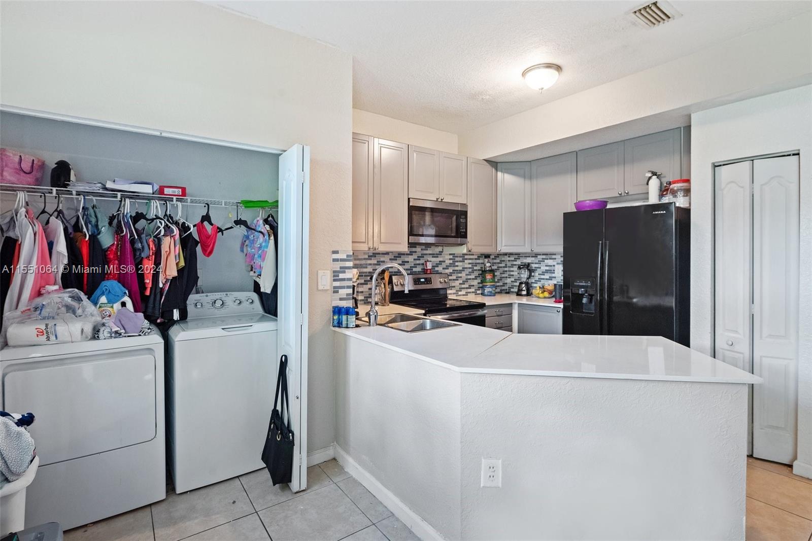 1133 31st Ter, Homestead, FL, 33033 United States, 4 Bedrooms Bedrooms, ,2 BathroomsBathrooms,Residential,For Sale,31st Ter,A11551064