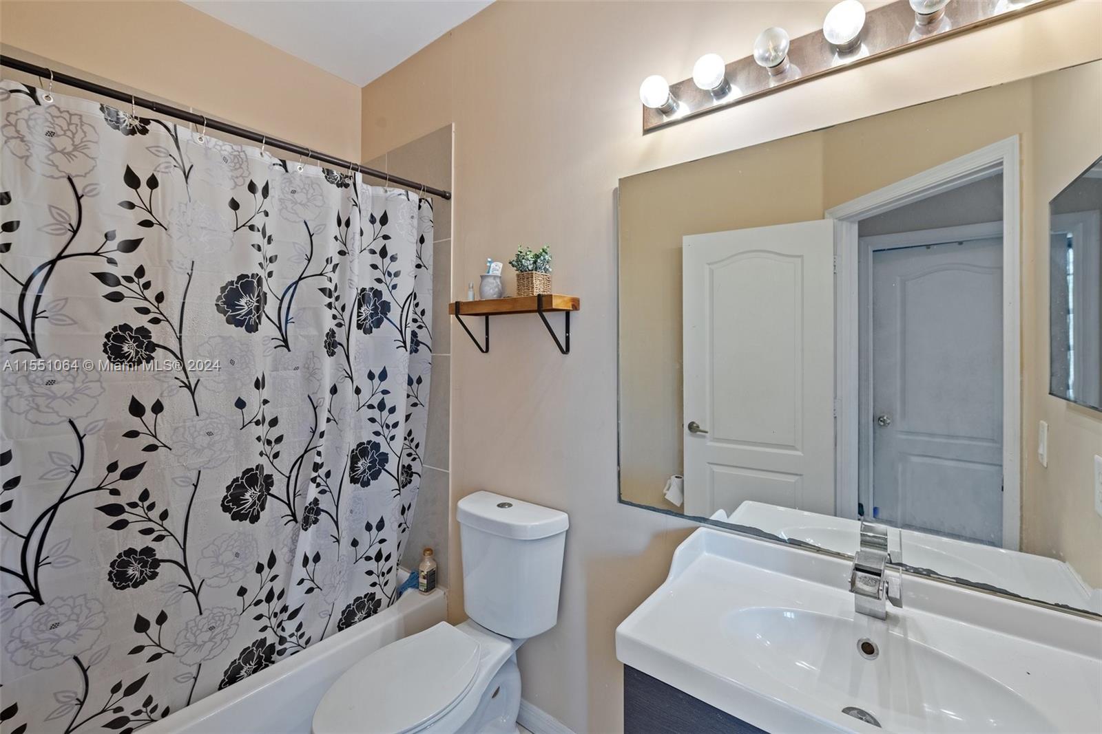 1133 31st Ter, Homestead, FL, 33033 United States, 4 Bedrooms Bedrooms, ,2 BathroomsBathrooms,Residential,For Sale,31st Ter,A11551064