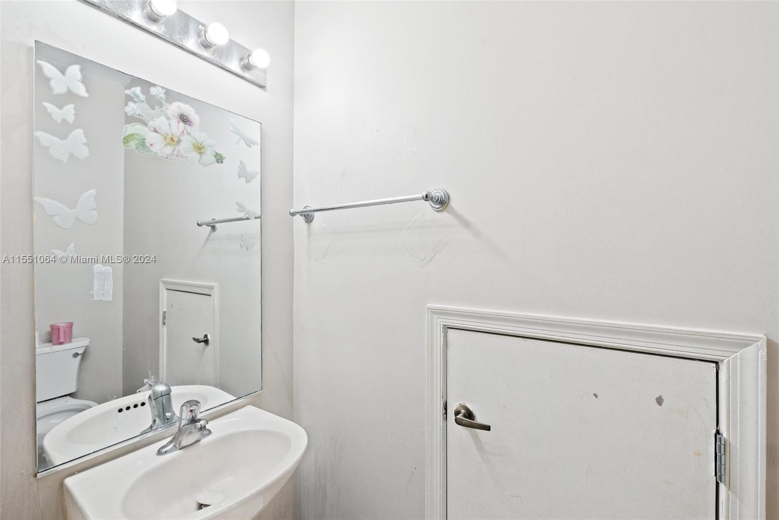 1133 31st Ter, Homestead, FL, 33033 United States, 4 Bedrooms Bedrooms, ,2 BathroomsBathrooms,Residential,For Sale,31st Ter,A11551064