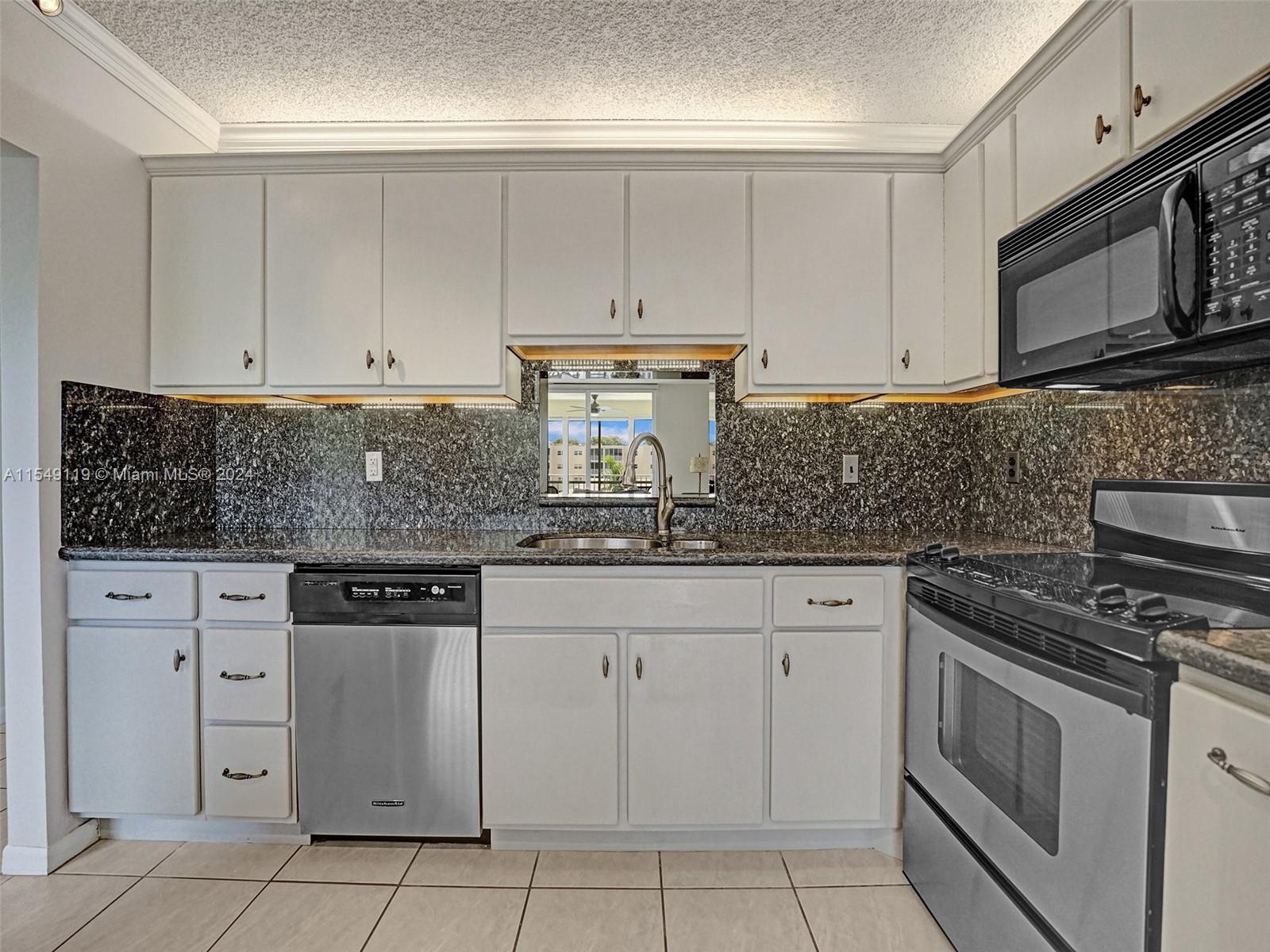 1024 3rd Ave, Dania Beach, FL, 33004 United States, 2 Bedrooms Bedrooms, ,2 BathroomsBathrooms,Residential,For Sale,3rd Ave,A11549119