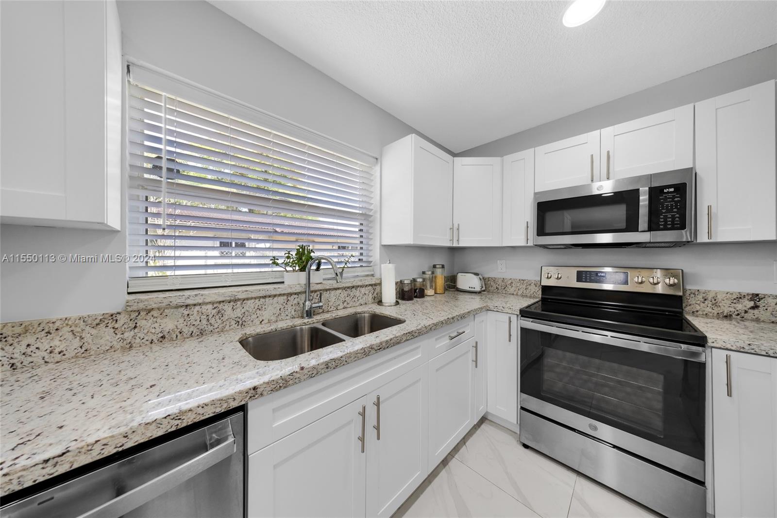 6001 40th St, Virginia Gardens, FL, 33166 United States, 3 Bedrooms Bedrooms, ,2 BathroomsBathrooms,Residential,For Sale,40th St,A11550113