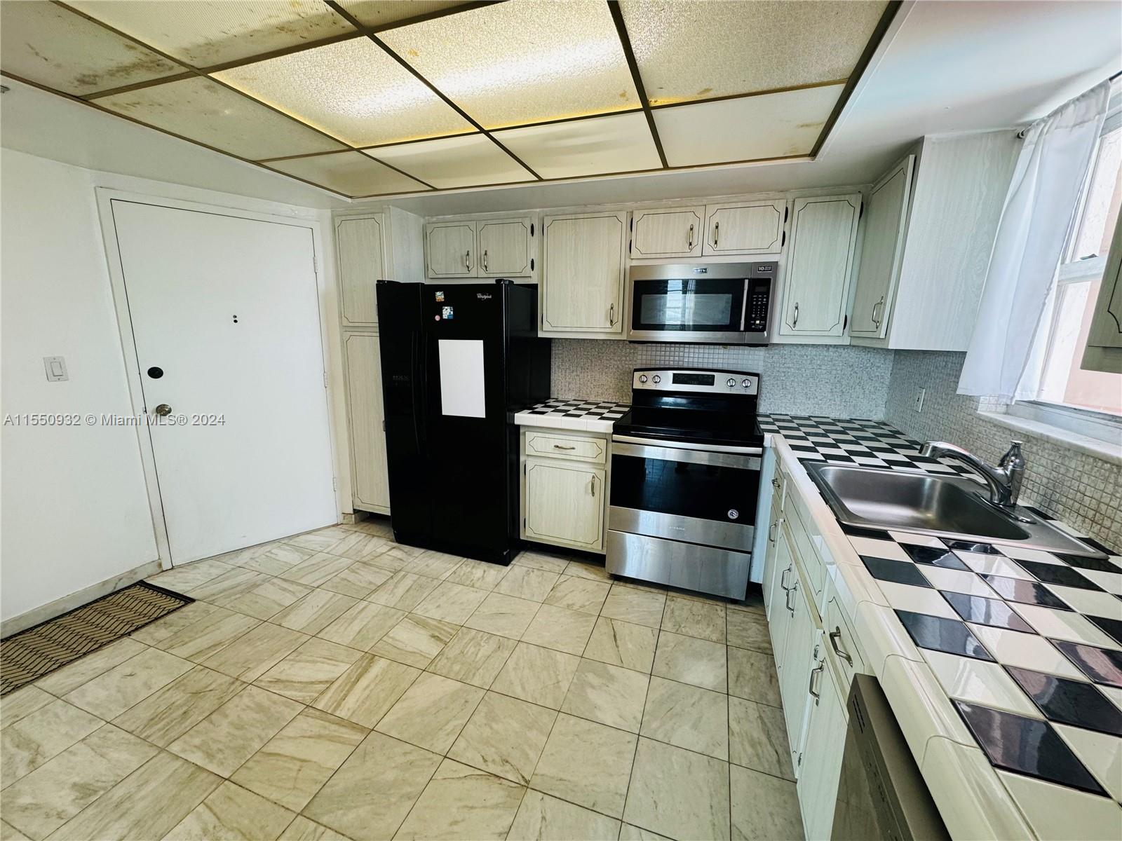 1301 NE Miami Gardens Dr 1515W, Miami, FL 33179, 2 Bedrooms Bedrooms, ,2 BathroomsBathrooms,Residential,For Sale,Miami Gardens Dr,A11550932