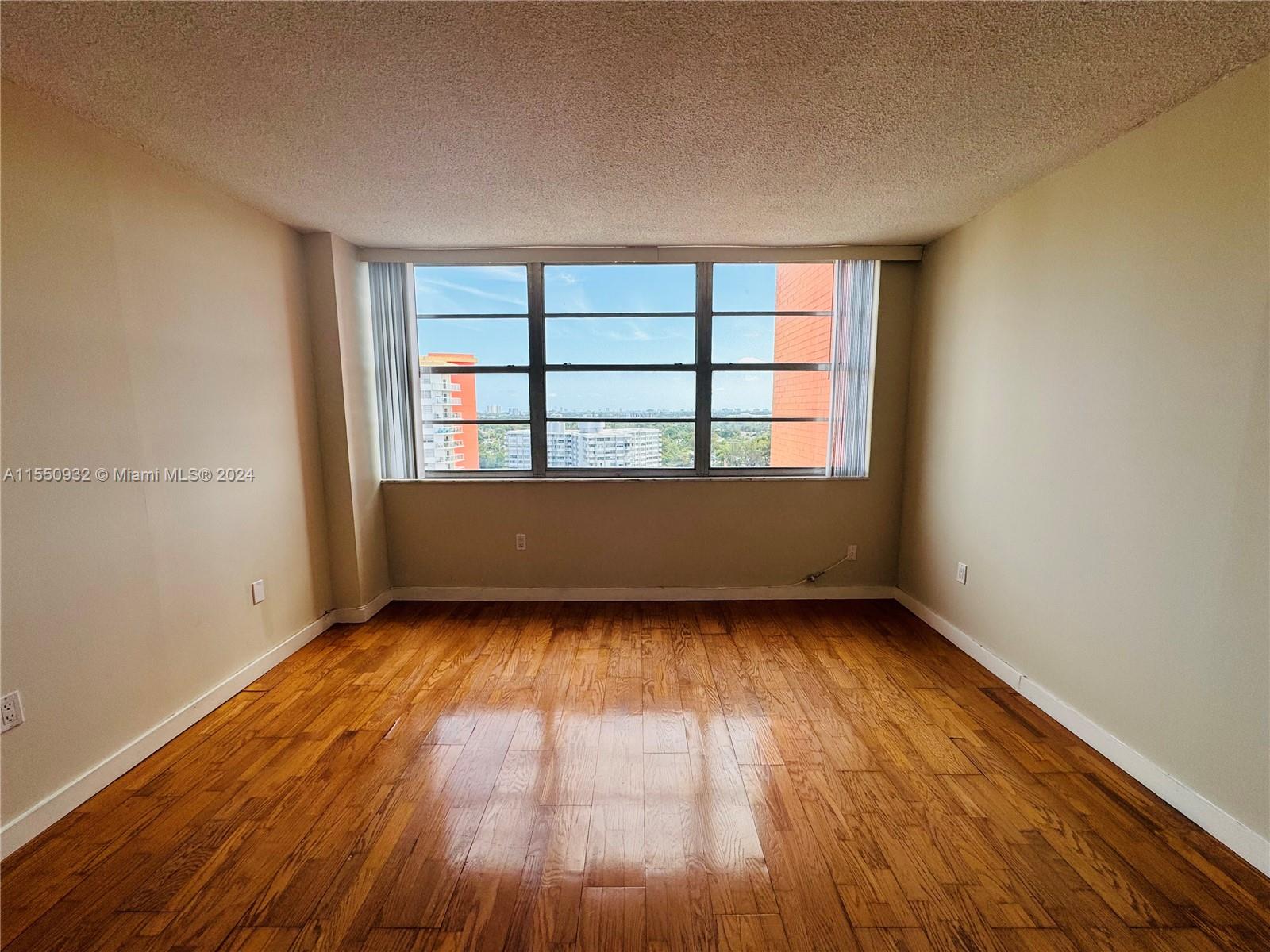 1301 NE Miami Gardens Dr 1515W, Miami, FL 33179, 2 Bedrooms Bedrooms, ,2 BathroomsBathrooms,Residential,For Sale,Miami Gardens Dr,A11550932