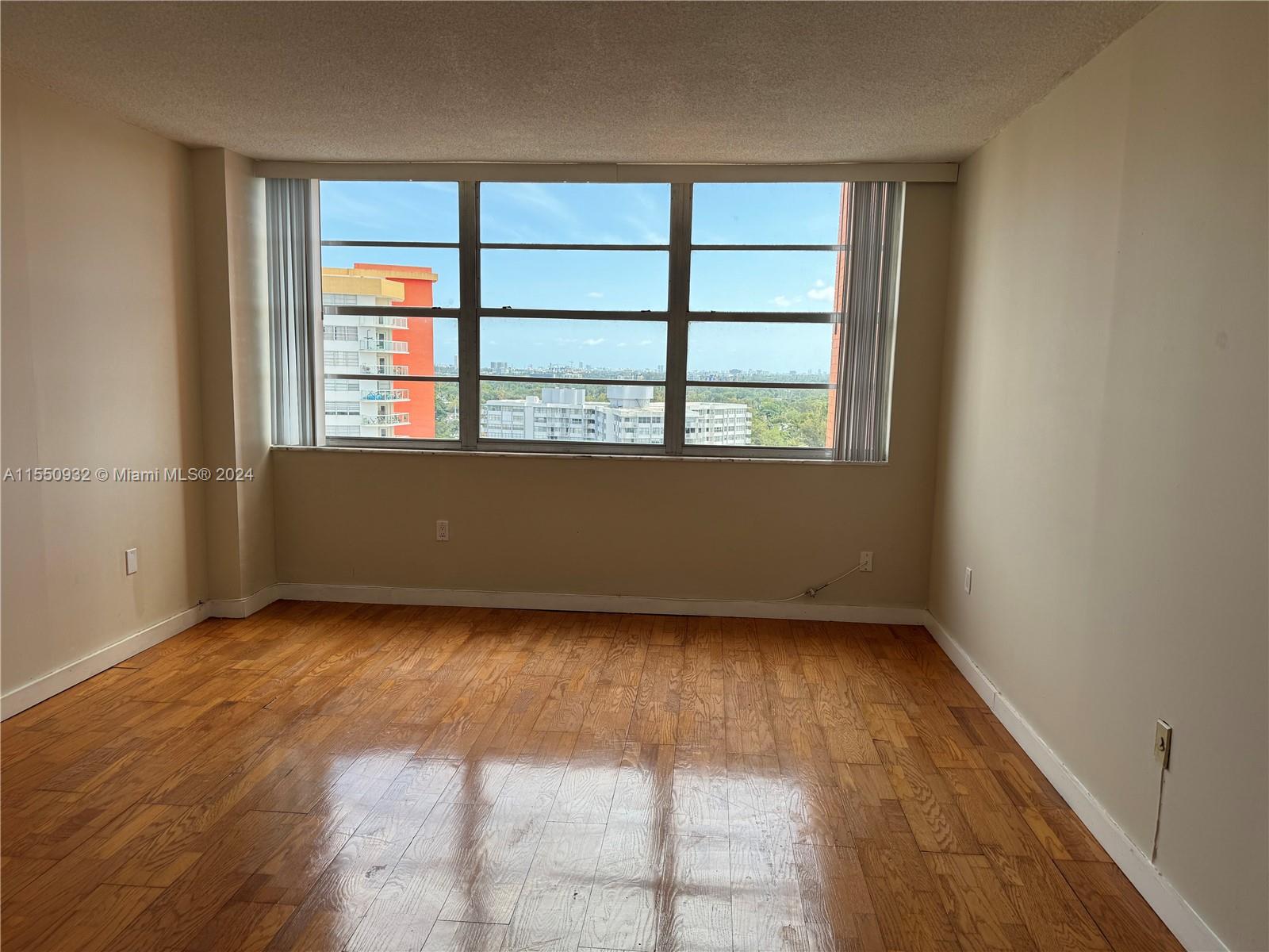 1301 NE Miami Gardens Dr 1515W, Miami, FL 33179, 2 Bedrooms Bedrooms, ,2 BathroomsBathrooms,Residential,For Sale,Miami Gardens Dr,A11550932