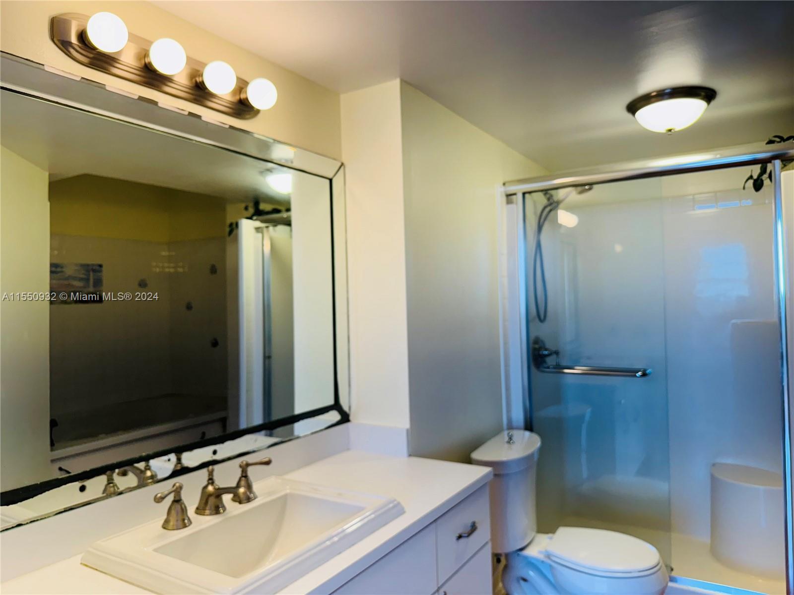 1301 NE Miami Gardens Dr 1515W, Miami, FL 33179, 2 Bedrooms Bedrooms, ,2 BathroomsBathrooms,Residential,For Sale,Miami Gardens Dr,A11550932