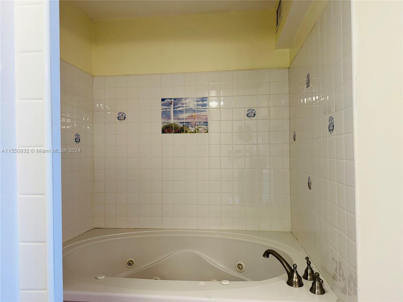 1301 NE Miami Gardens Dr 1515W, Miami, FL 33179, 2 Bedrooms Bedrooms, ,2 BathroomsBathrooms,Residential,For Sale,Miami Gardens Dr,A11550932